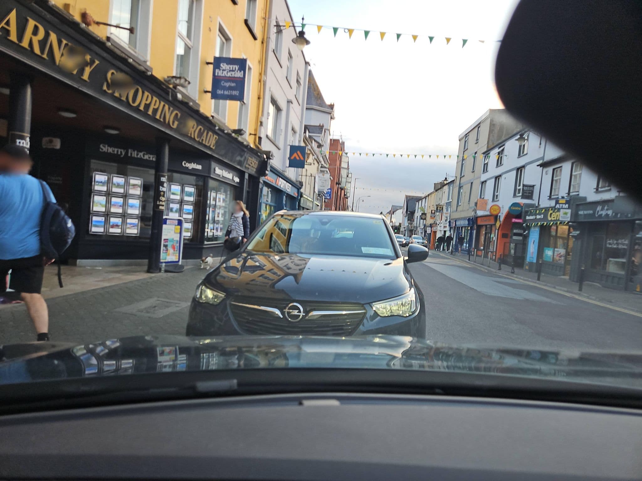 Street view near Eviston House Hotel, Killarney