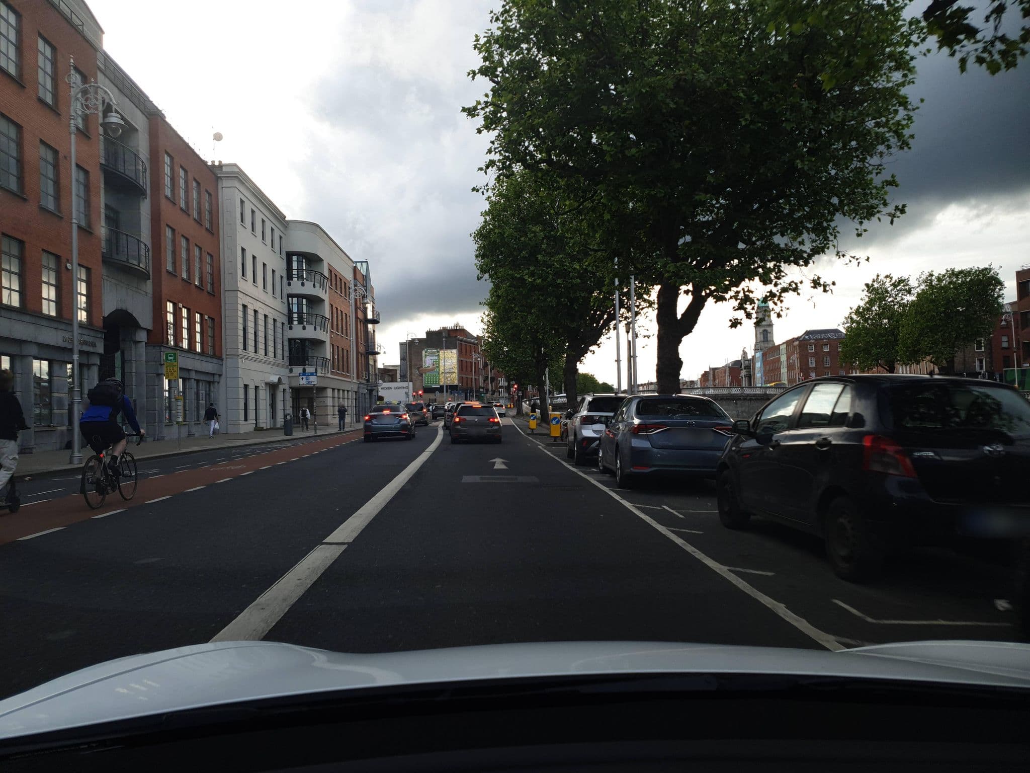 Street view near River Inn, Rialto — © yannakis (CC BY-SA · Mapillary)