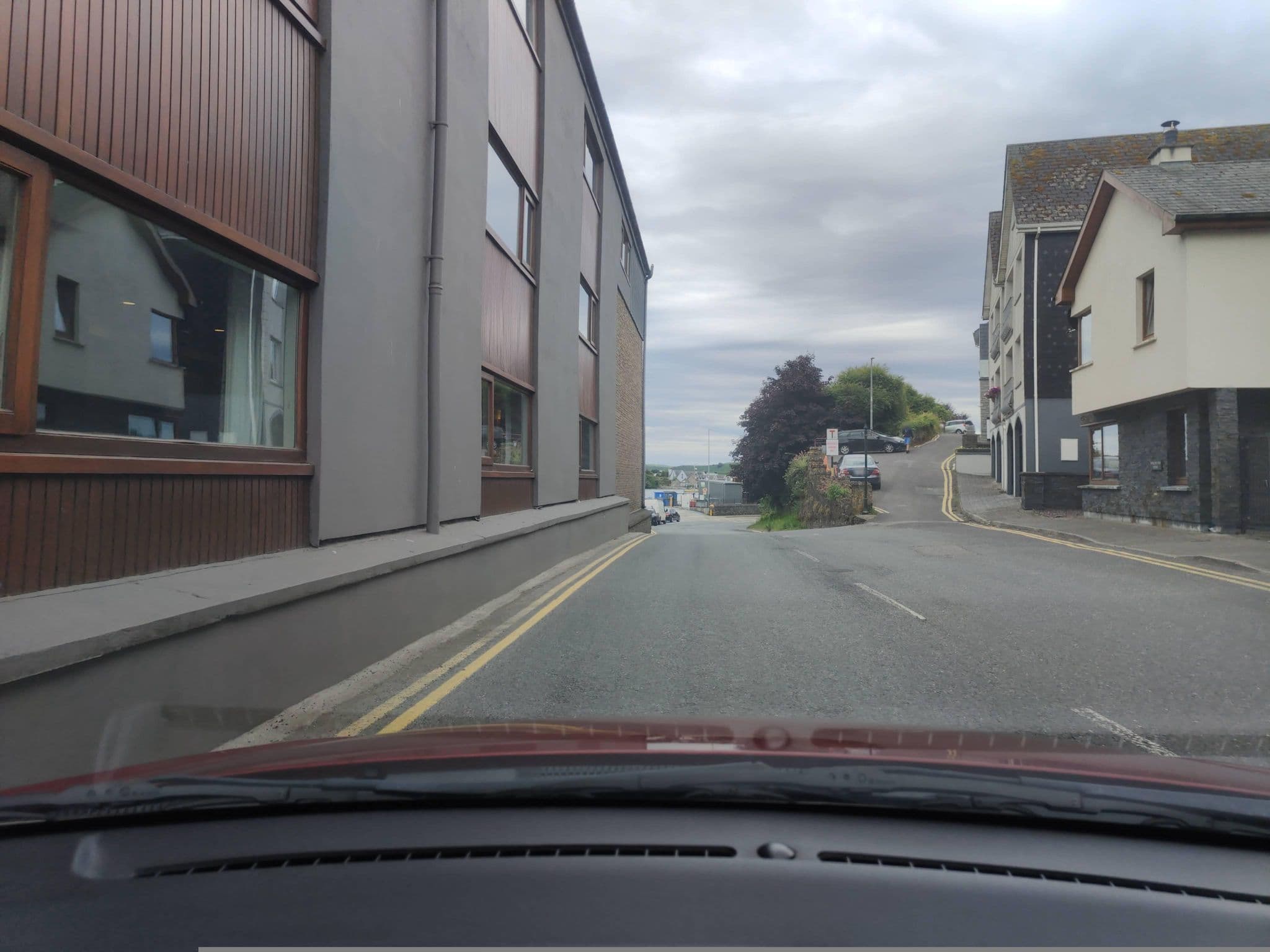 Street view near Trident Hotel, Kinsale — © gogorm (CC BY-SA · Mapillary)