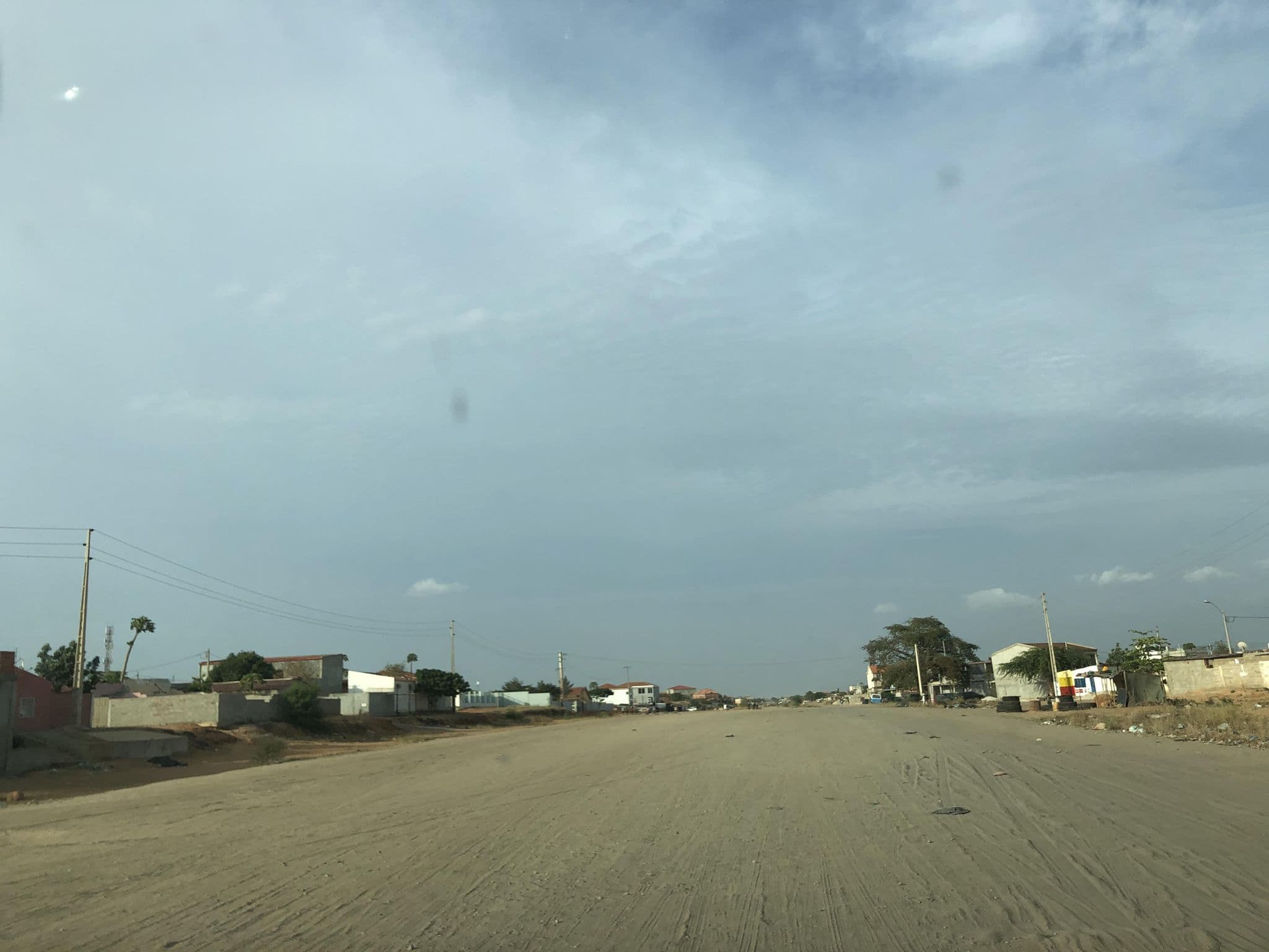 Street view near Esplanada Luena, Camama — © viatorsuperum (CC BY-SA · Mapillary)