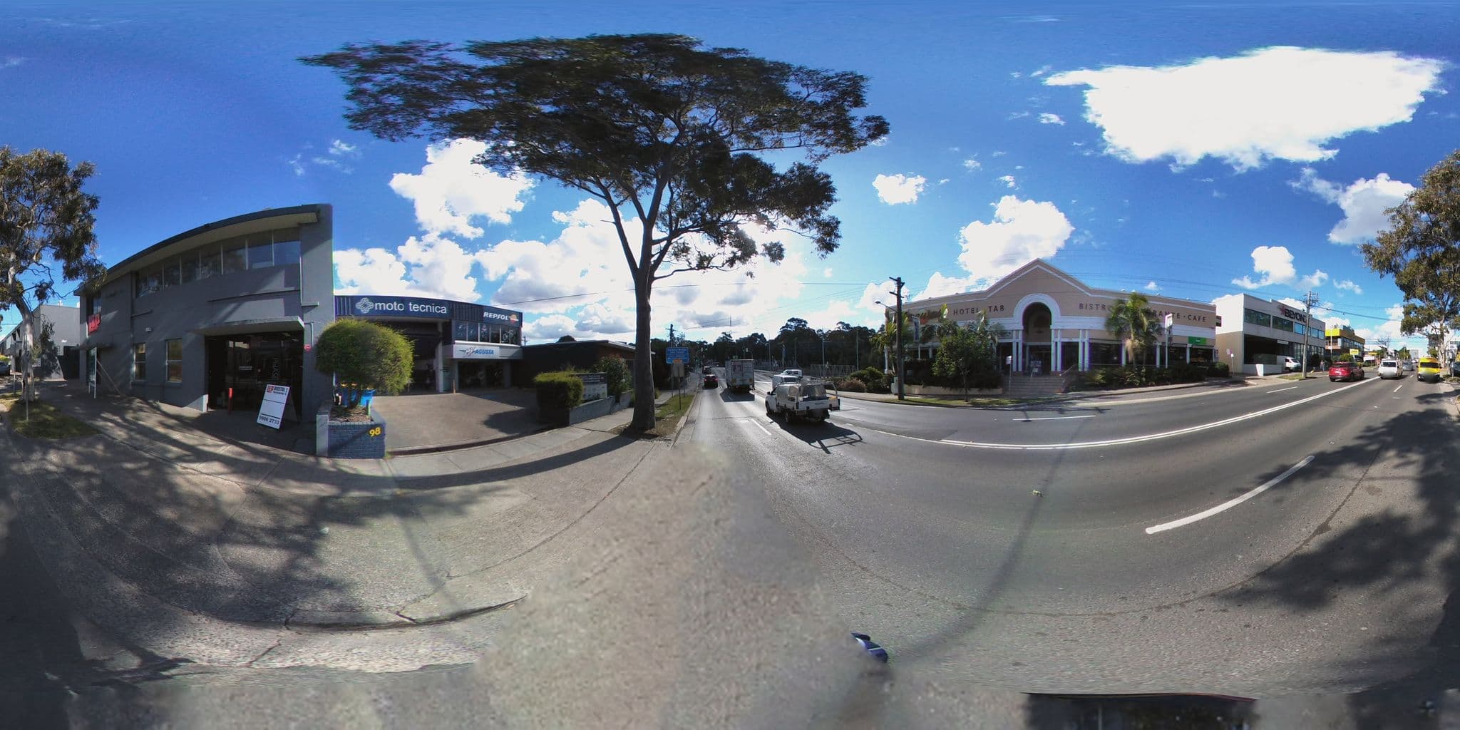 Street view near Freeway Hotel, Artarmon — © aharvey (CC BY-SA · Mapillary)