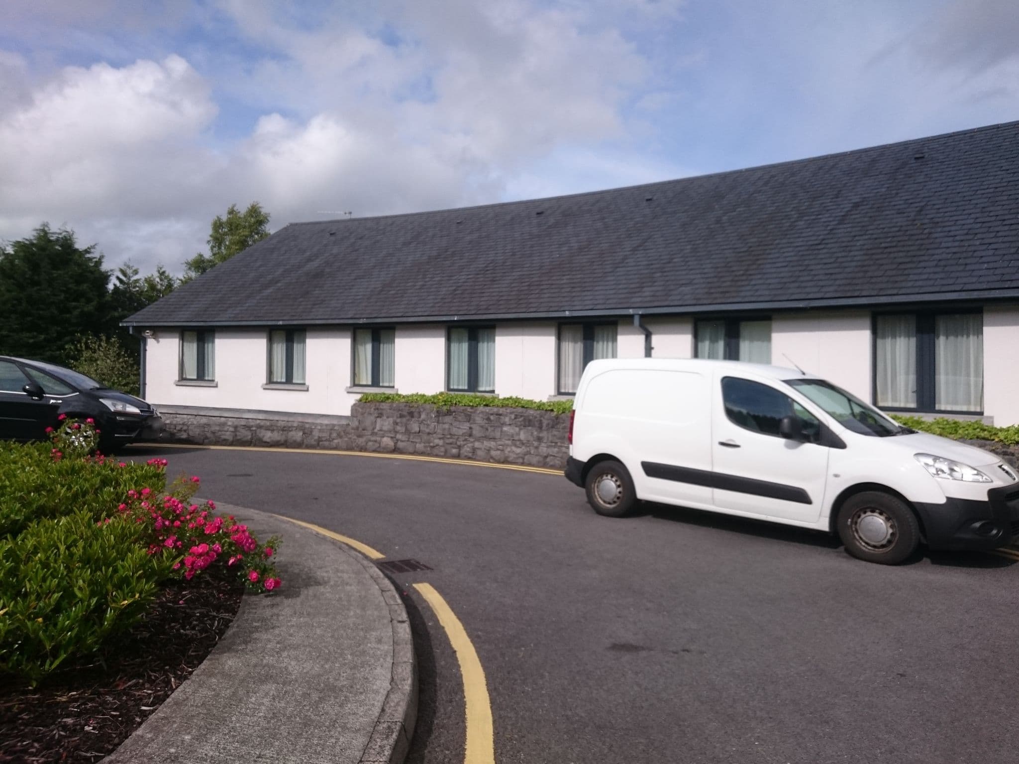 Street view near Knock House, Kiltamagh — © moltonel (CC BY-SA · Mapillary)