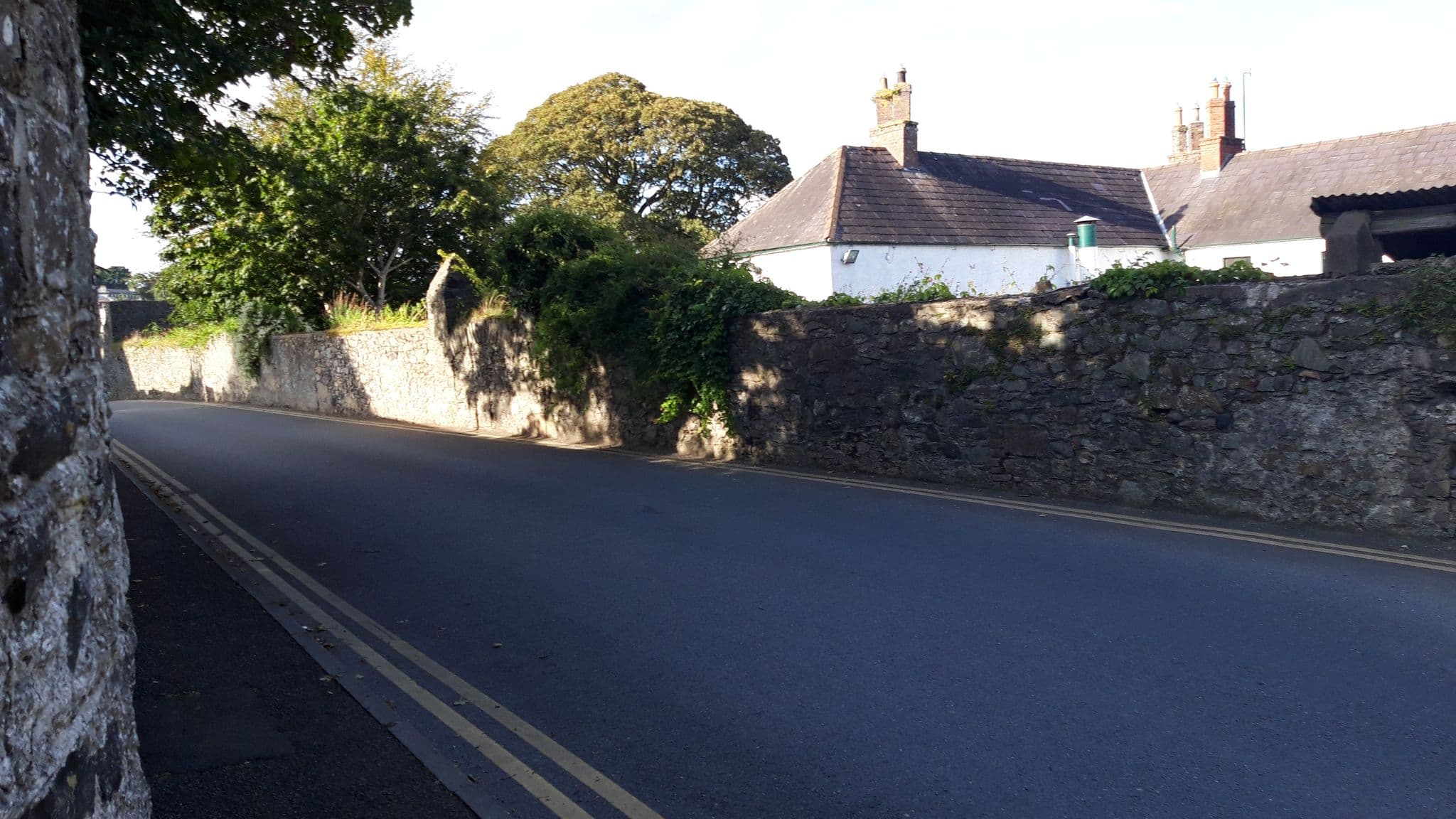 Street view near Ghan House, Carlingford — © debigc (CC BY-SA · Mapillary)