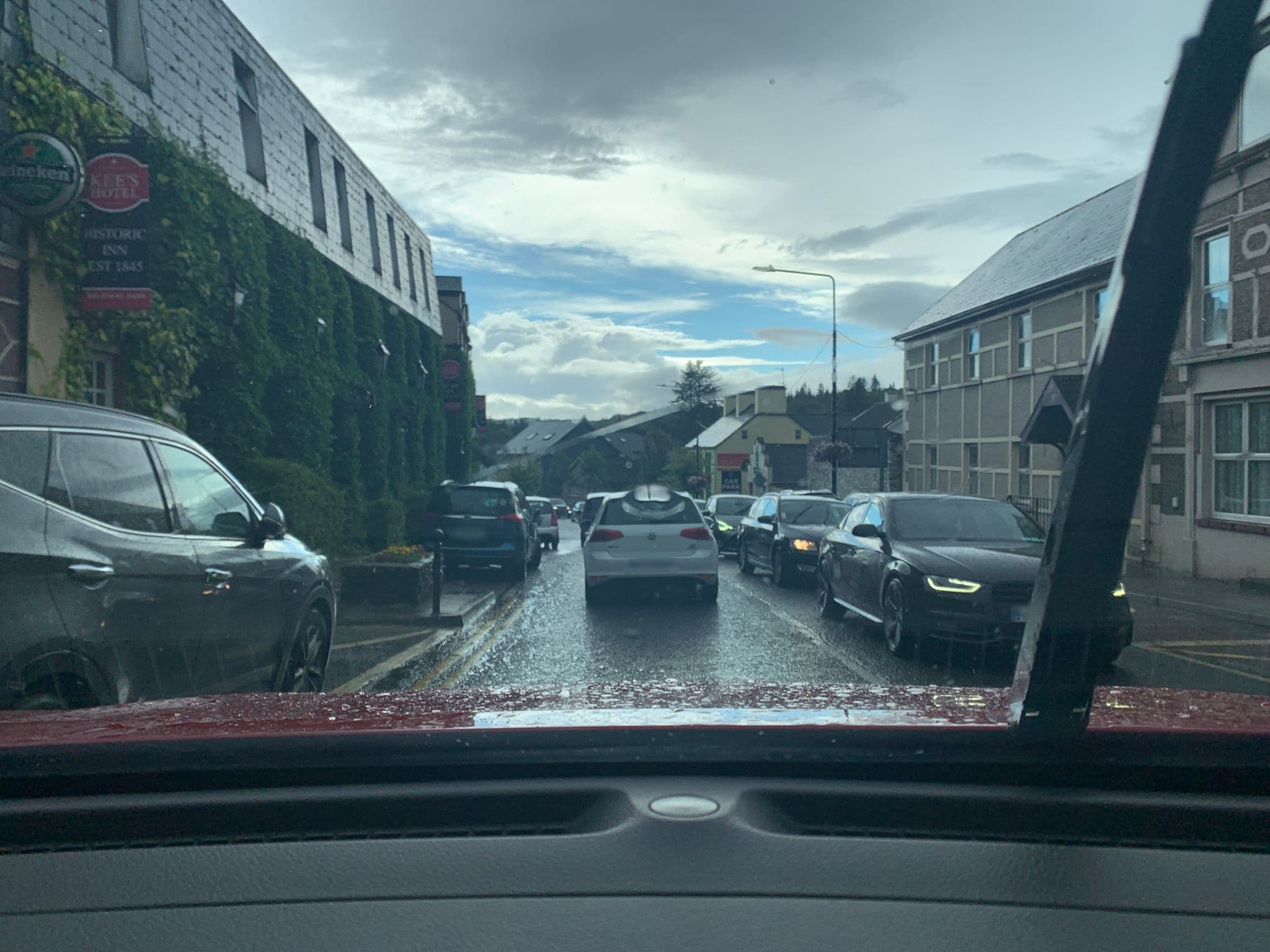 Street view near Kee's Hotel, Ballybofey — © noelb (CC BY-SA · Mapillary)
