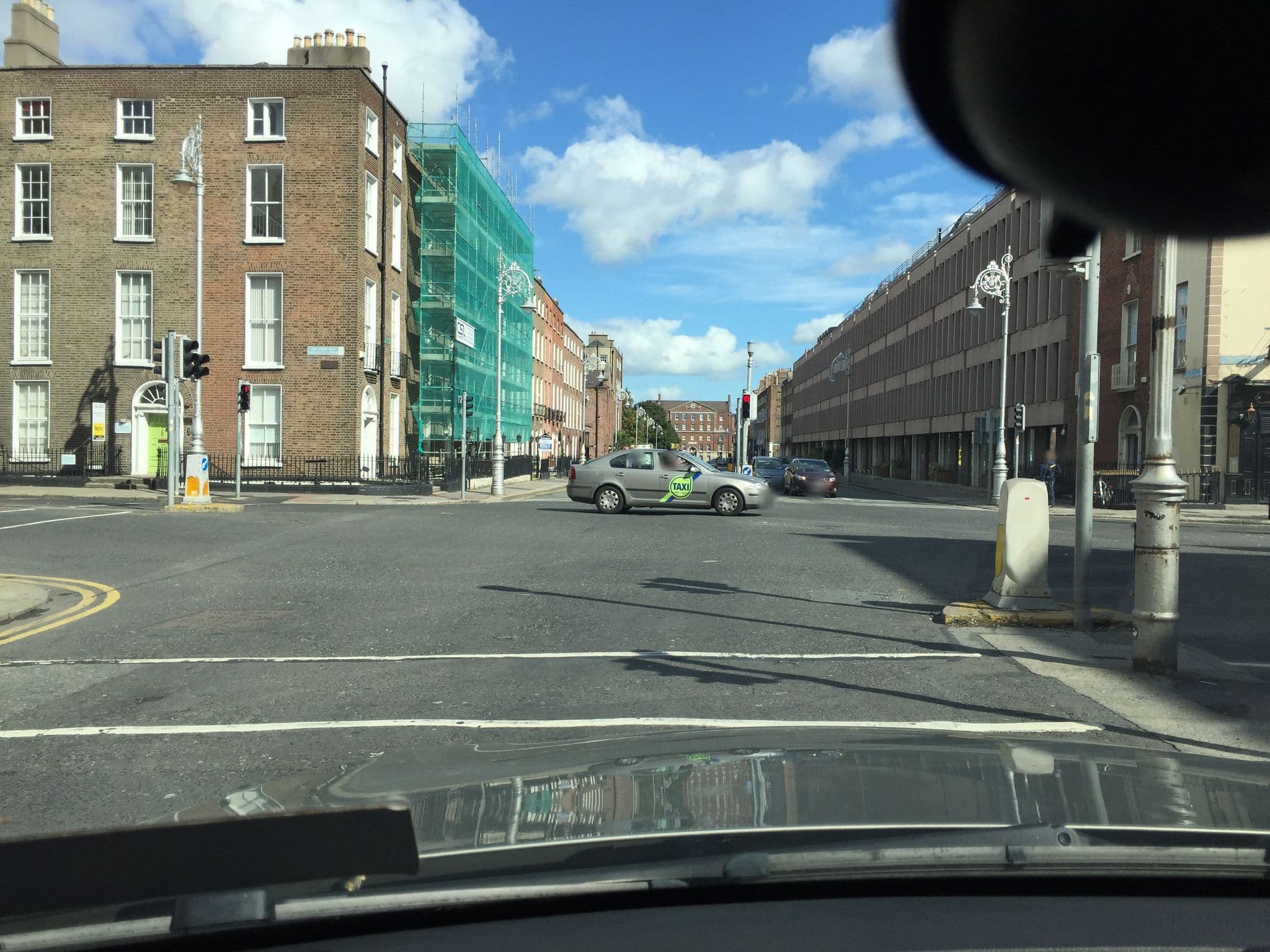 Street view near Fitzwilliam Townhouse, Dublin — © mackerski (CC BY-SA · Mapillary)