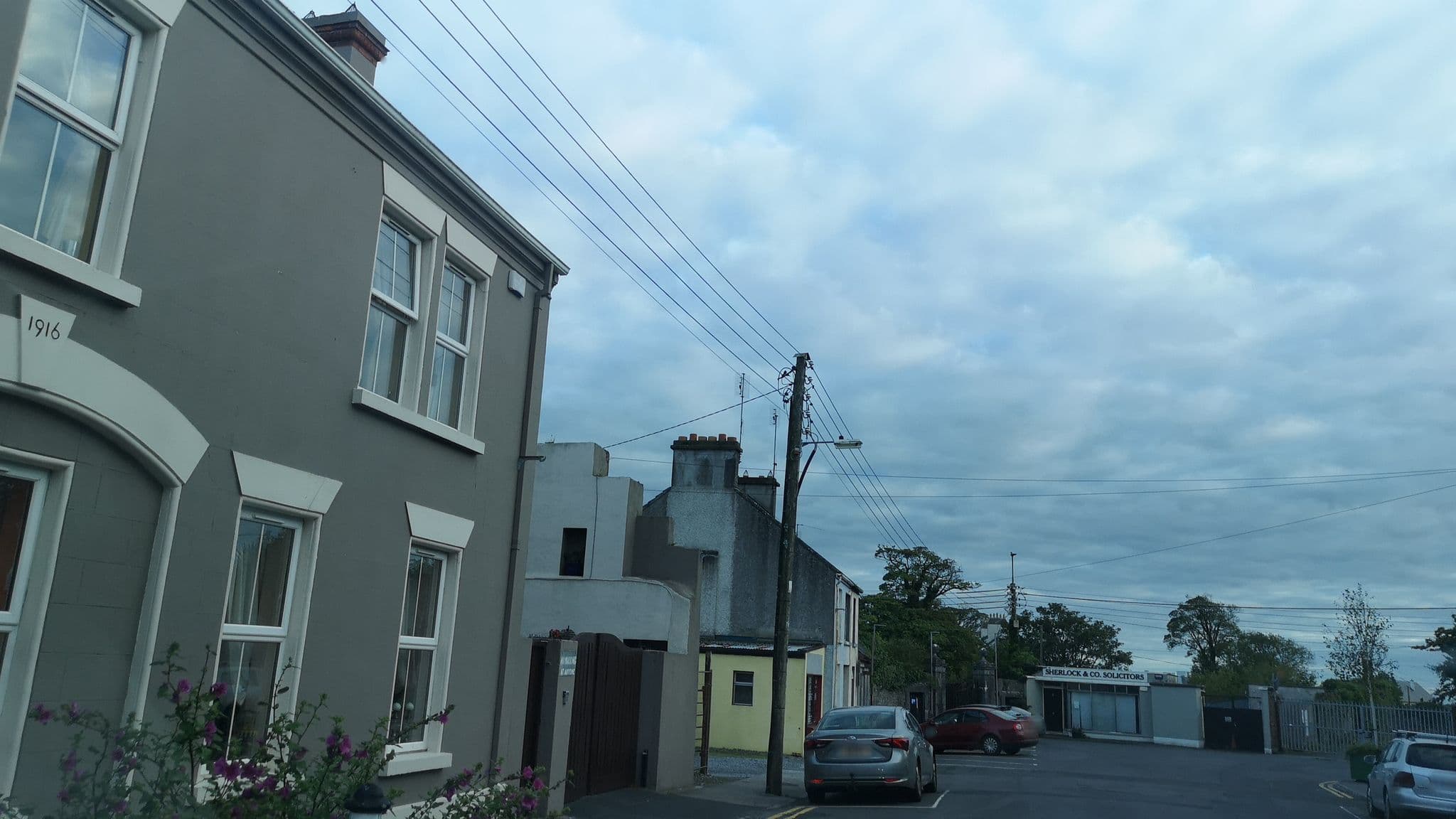 Street view near New Park Hotel, Athenry — © dacor (CC BY-SA · Mapillary)