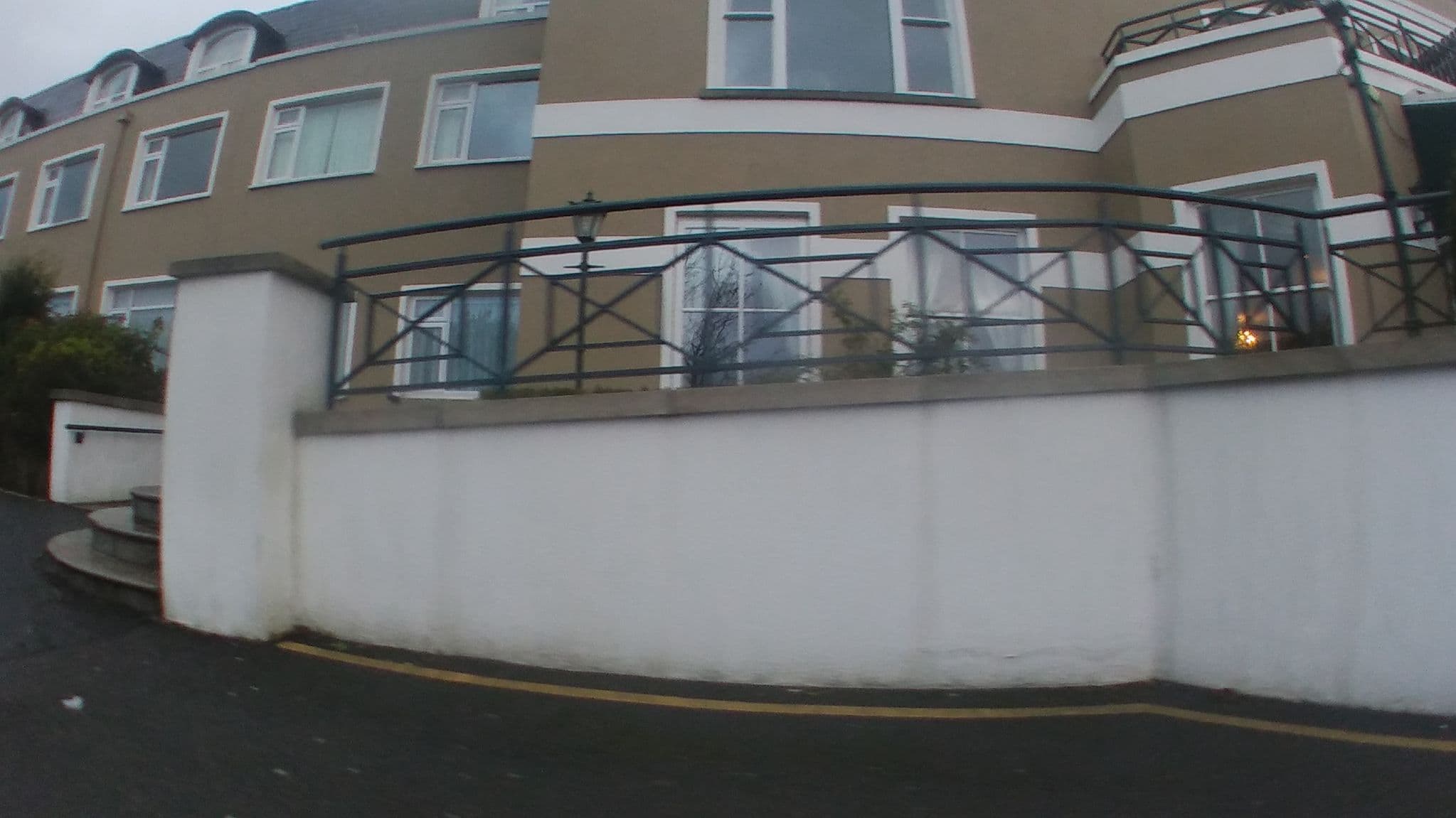 Street view near Glenview Hotel, Kilmacanoge — © debigc (CC BY-SA · Mapillary)
