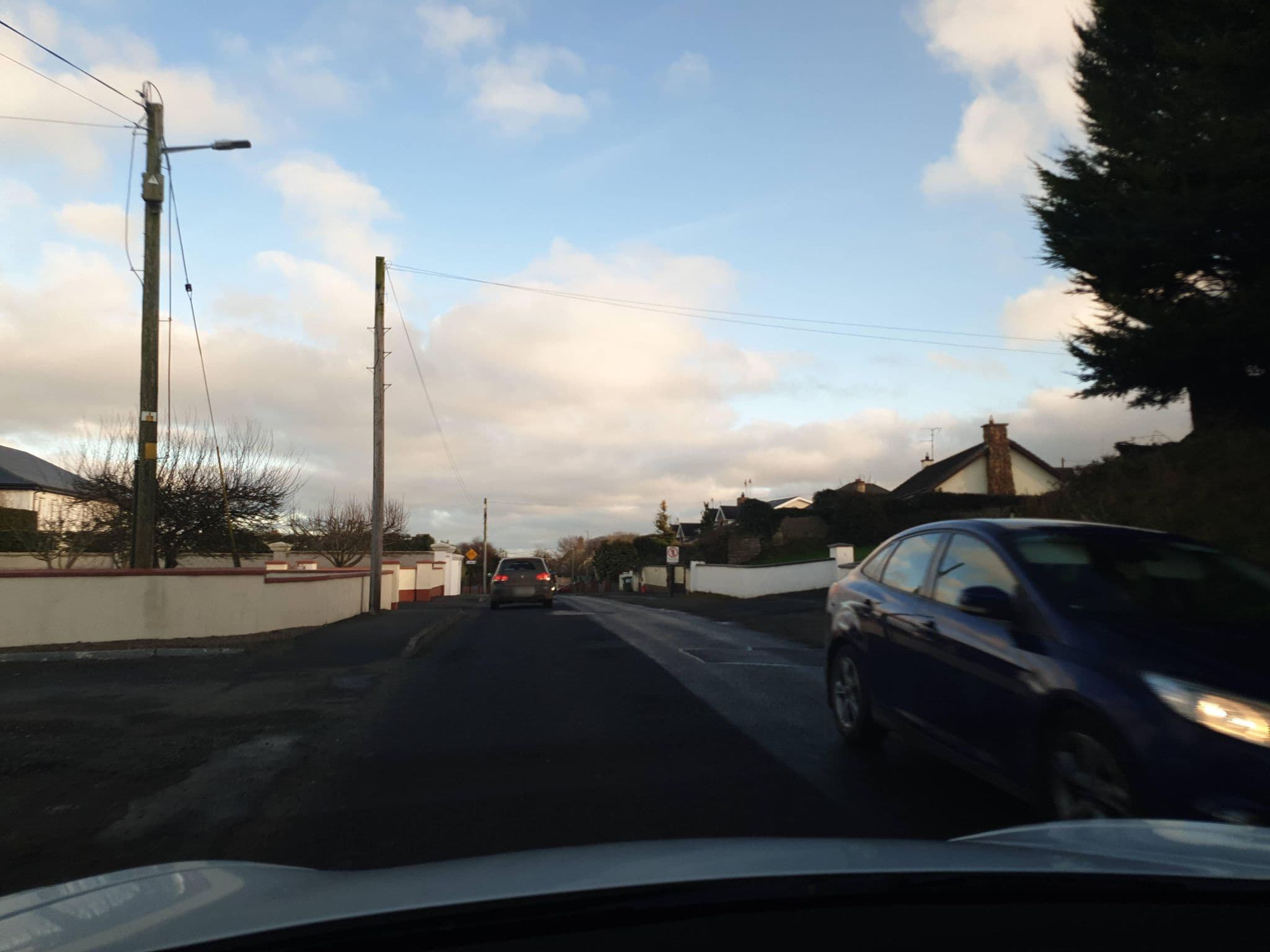 Street view near Keernaun House B&B, Dromiskin — © yannakis (CC BY-SA · Mapillary)