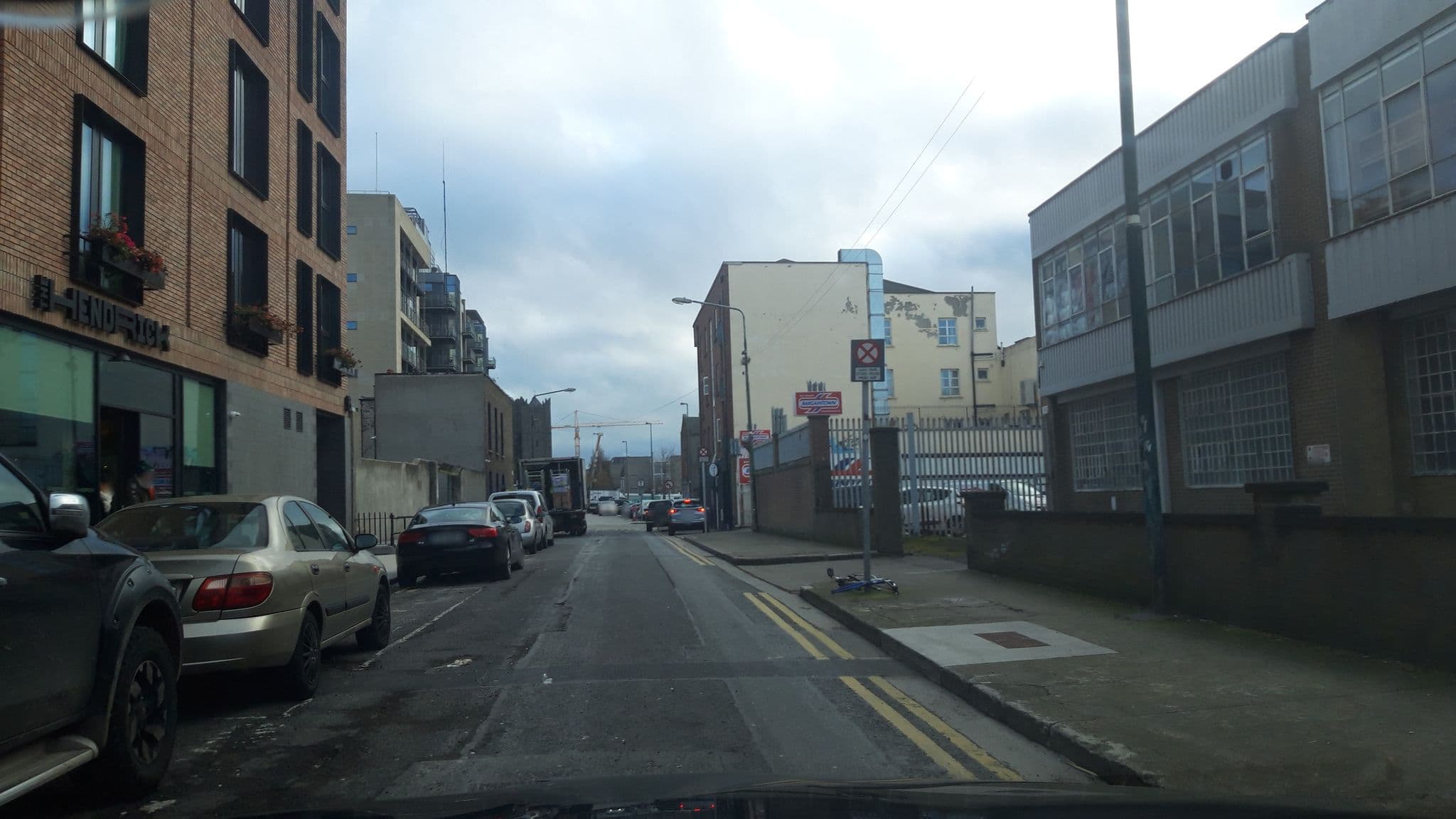 Street view near The Hendrick Smithfield, Rialto — © debigc (CC BY-SA · Mapillary)