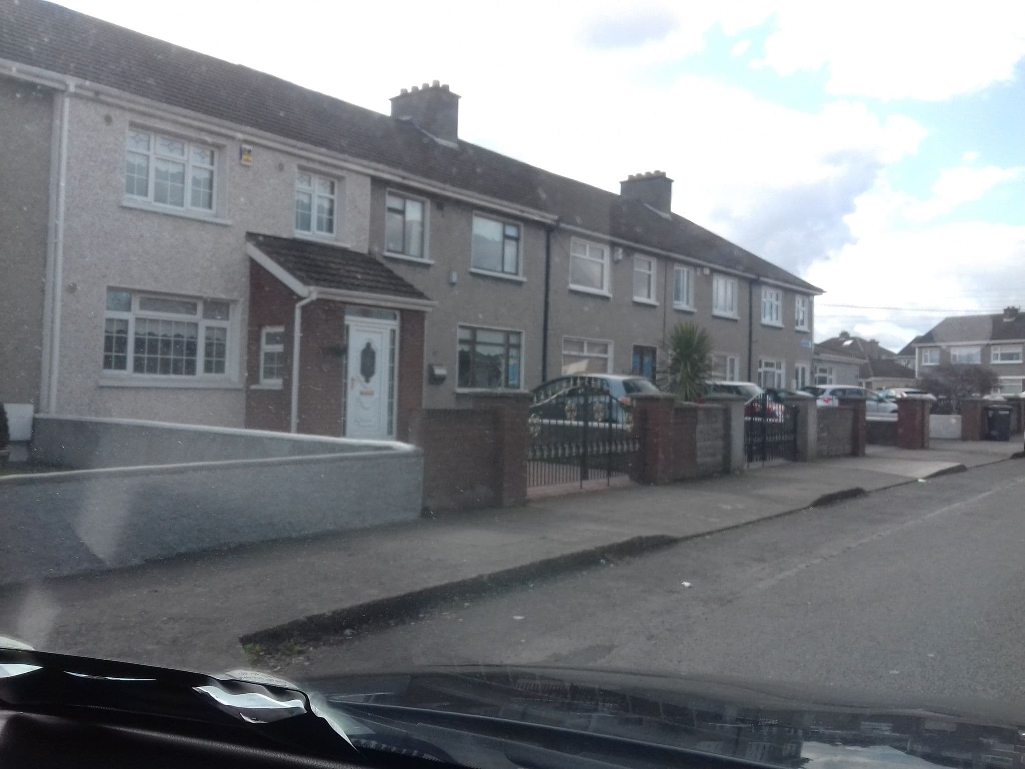 Street view near Ardlea House, Artane — © debigc (CC BY-SA · Mapillary)