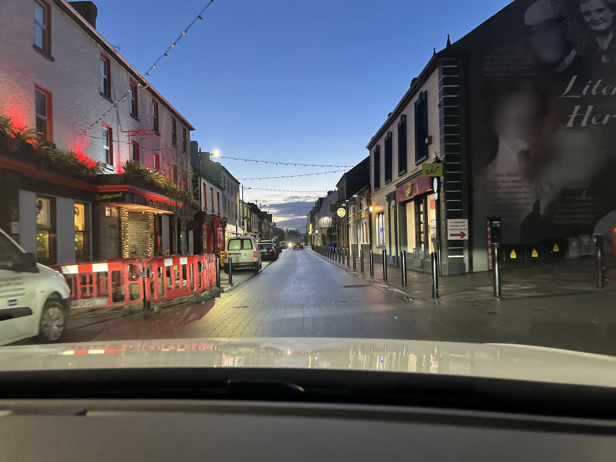 Street view near Bush Hotel, Carrick-on-Shannon — © noelb (CC BY-SA · Mapillary)