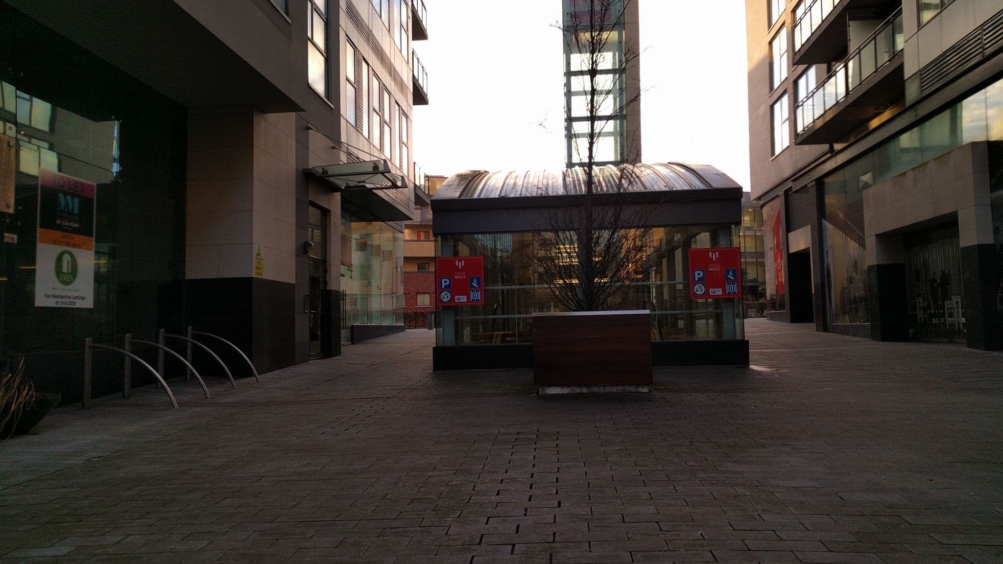 Street view near Tallaght Cross Hotel, Tallaght — © imapthestigmatised (CC BY-SA · Mapillary)