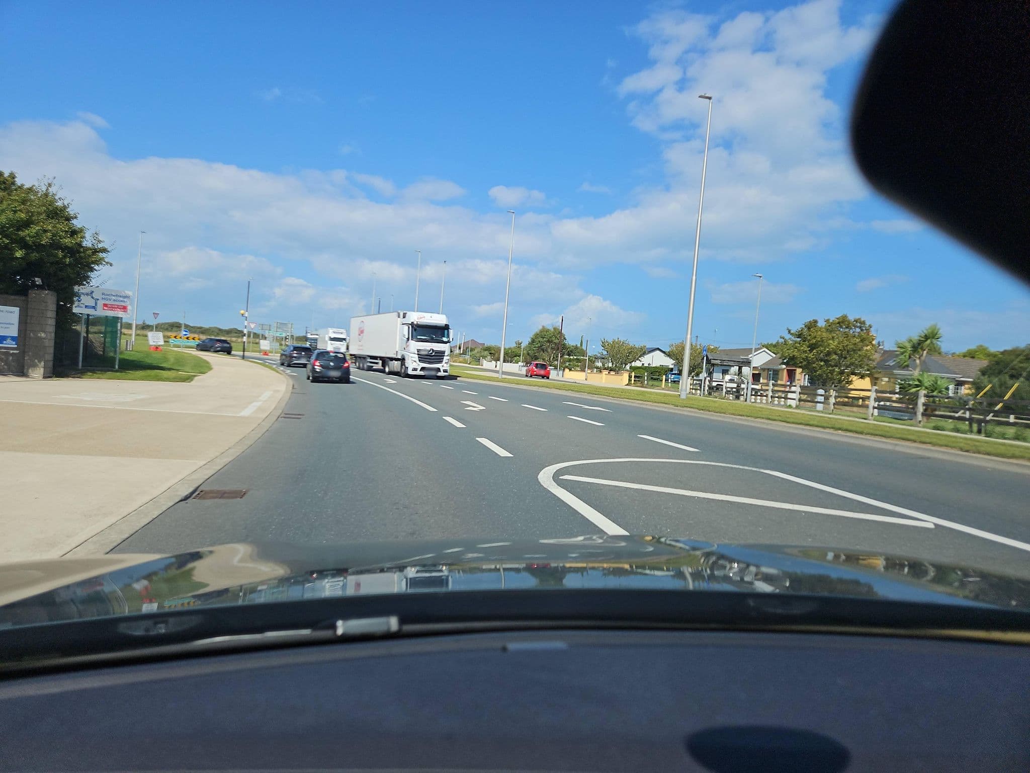 Street view near Lighthouse B&B, Ballygerry — © toho (CC BY-SA · Mapillary)