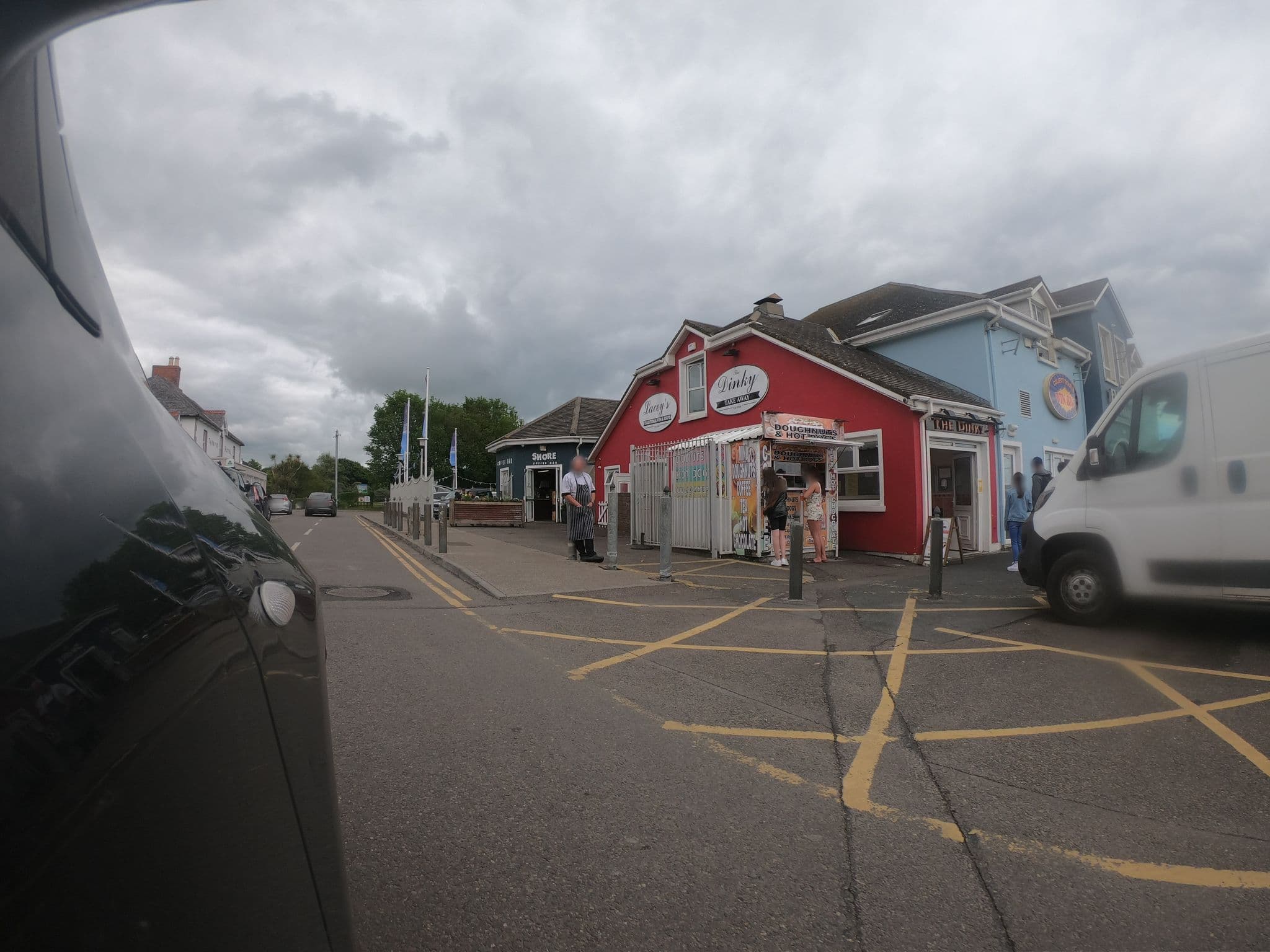 Street view near Taravie Hotel, Courtown — © debigc (CC BY-SA · Mapillary)