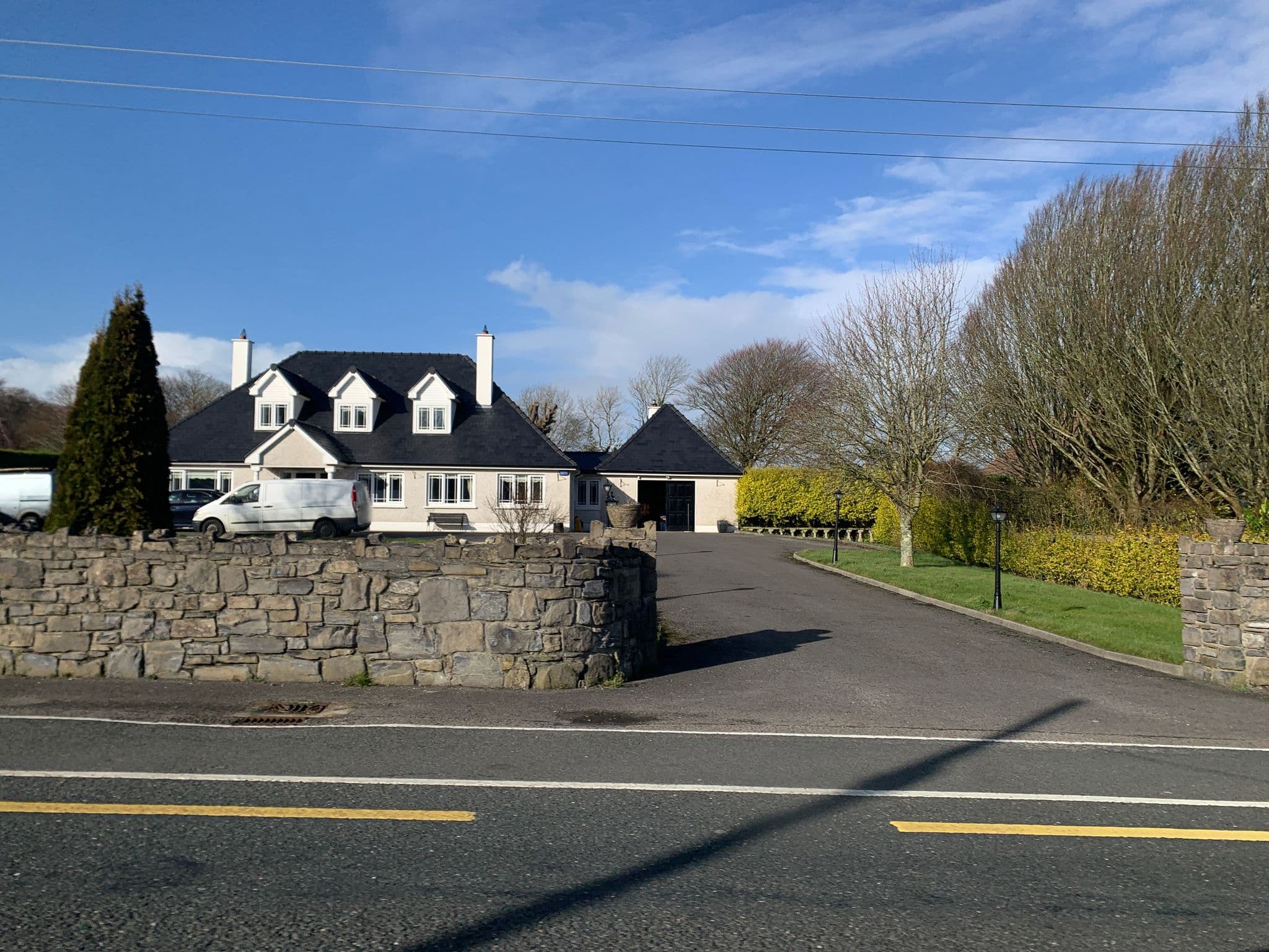 Street view near Chestnut Lawn B&B, Sligo — © noelb (CC BY-SA · Mapillary)