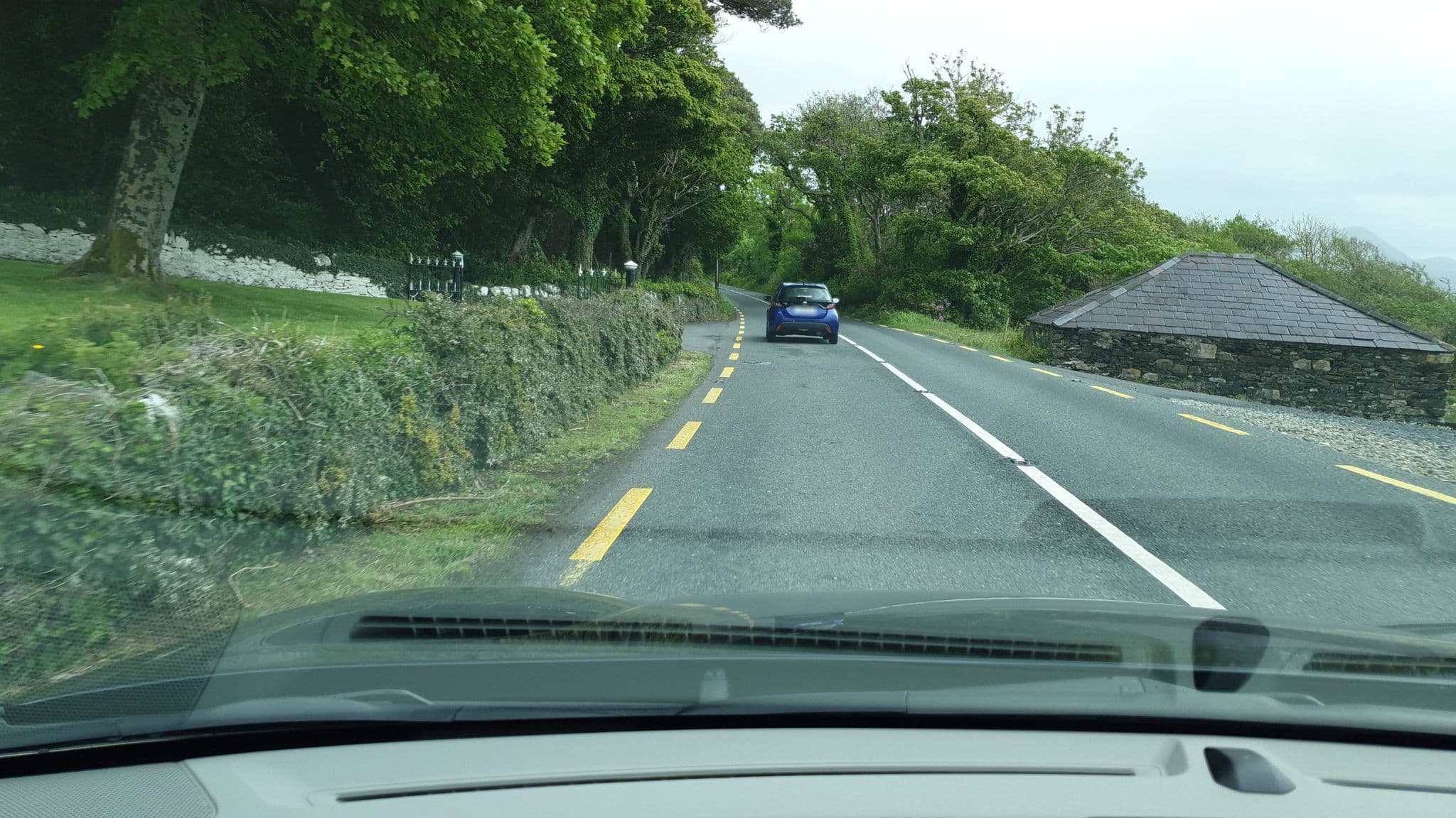Street view near Kylemore House, Clifden — © yannakis (CC BY-SA · Mapillary)