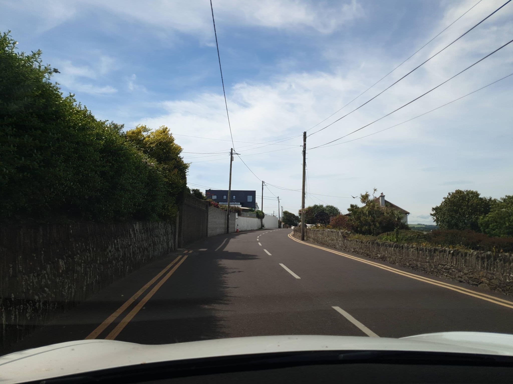 Street view near The Bayview Hotel, Cloyne — © yannakis (CC BY-SA · Mapillary)