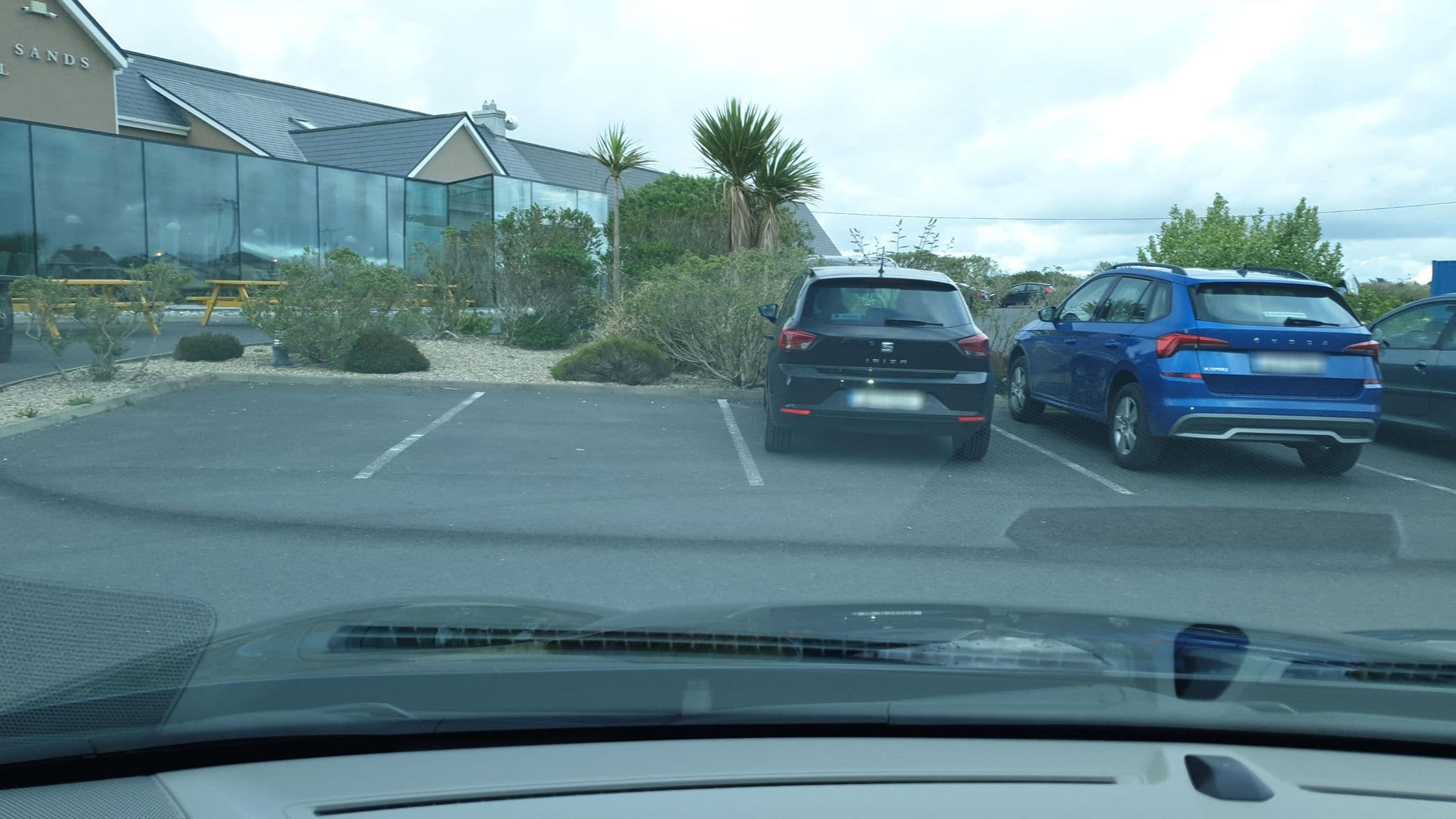 Street view near Connemara Sands Hotel, Clifden — © yannakis (CC BY-SA · Mapillary)