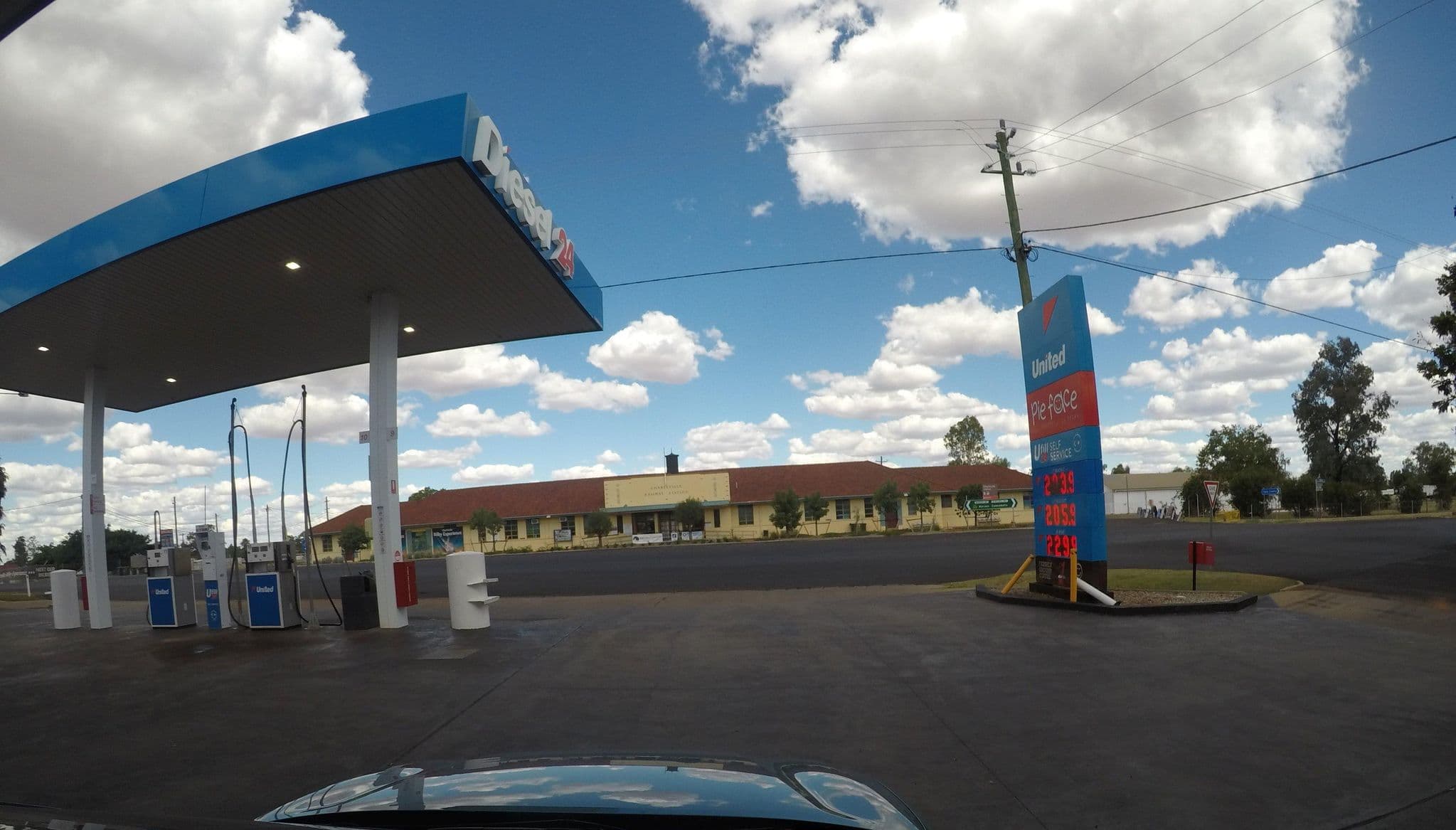 Street view near Warrego Motel, Charleville — © petescarth (CC BY-SA · Mapillary)