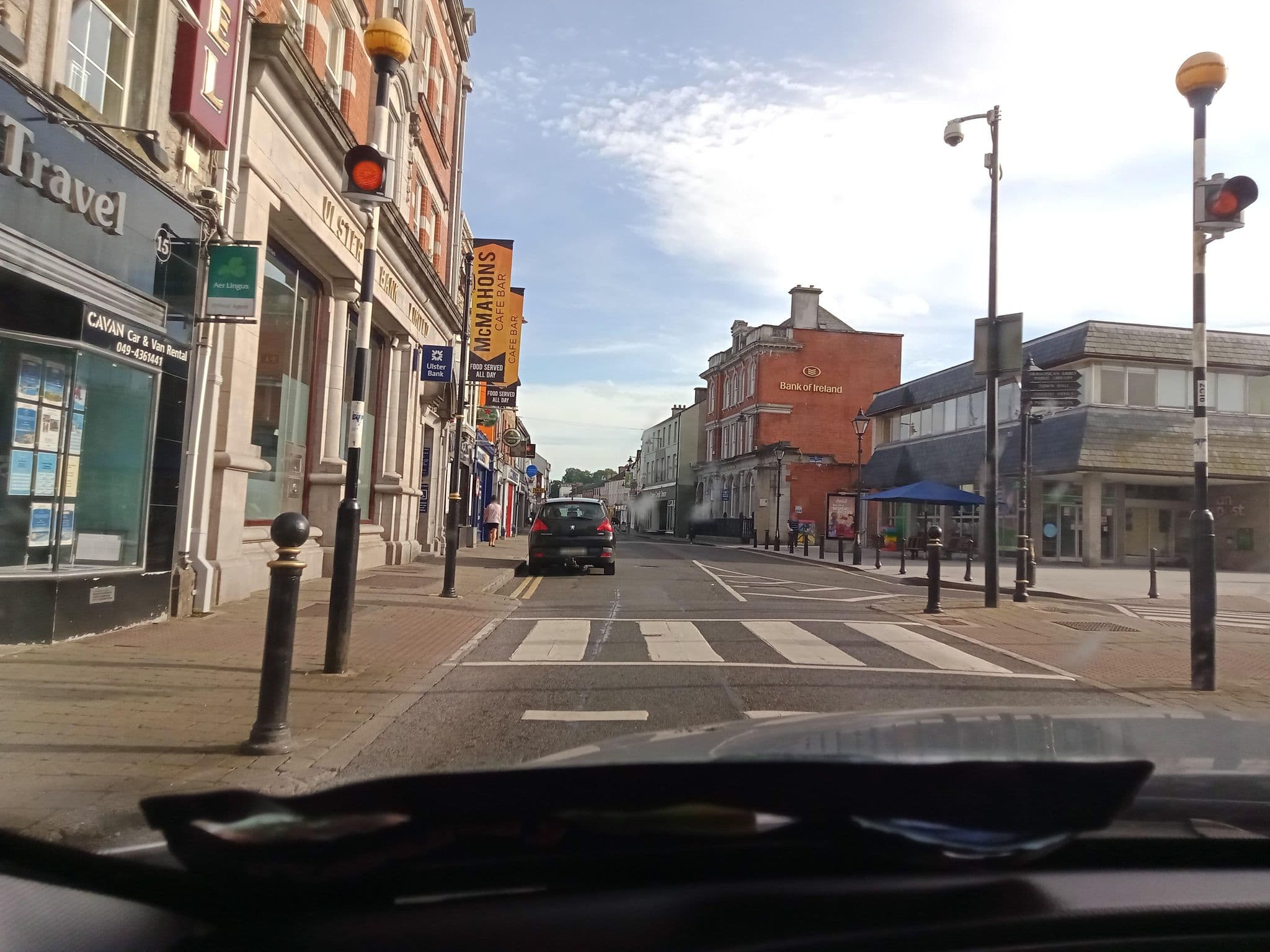 Street view near Farnham Arms, Cavan — © annekaro (CC BY-SA · Mapillary)