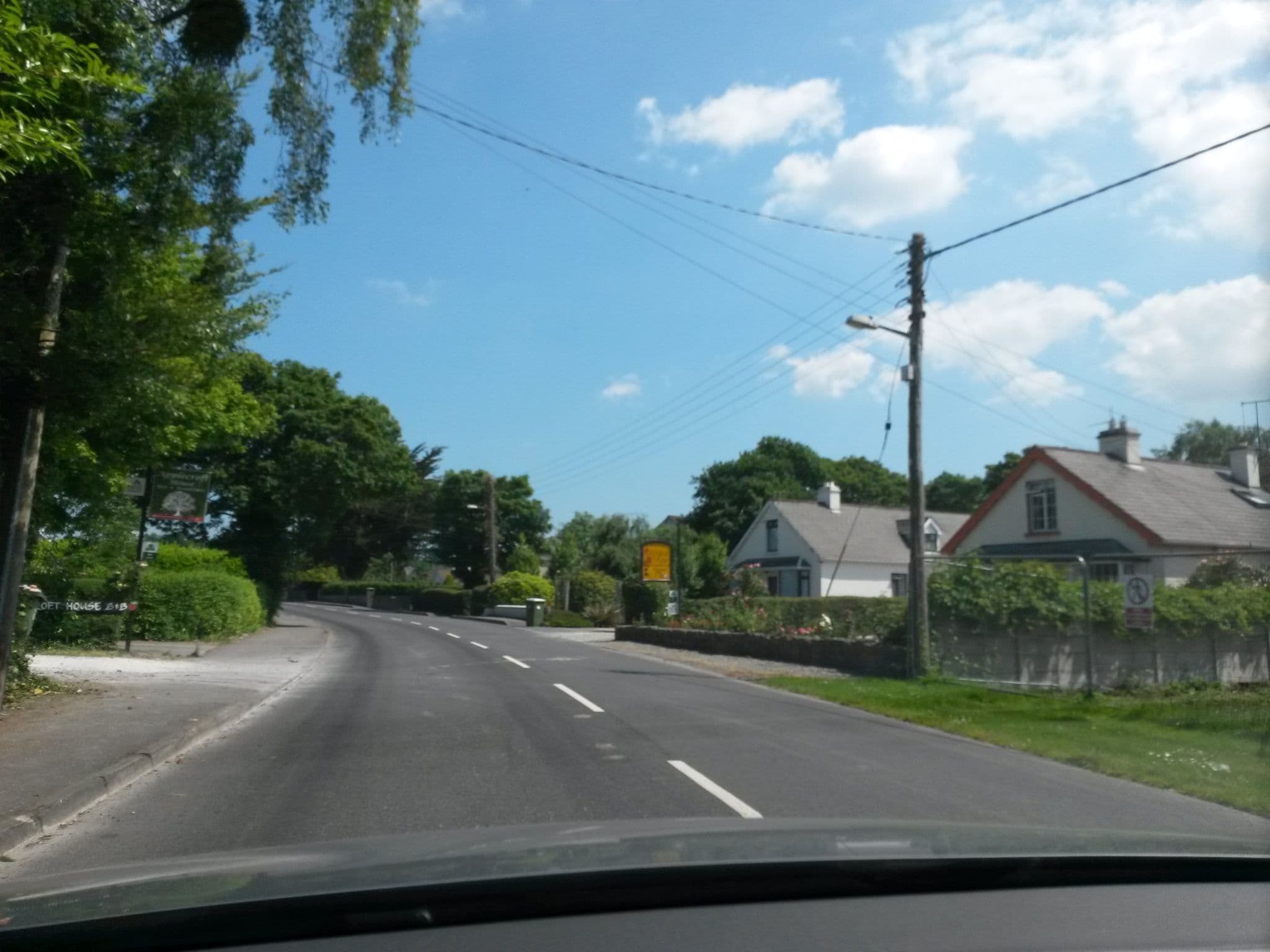 Street view near Mystical Rose, Killarney