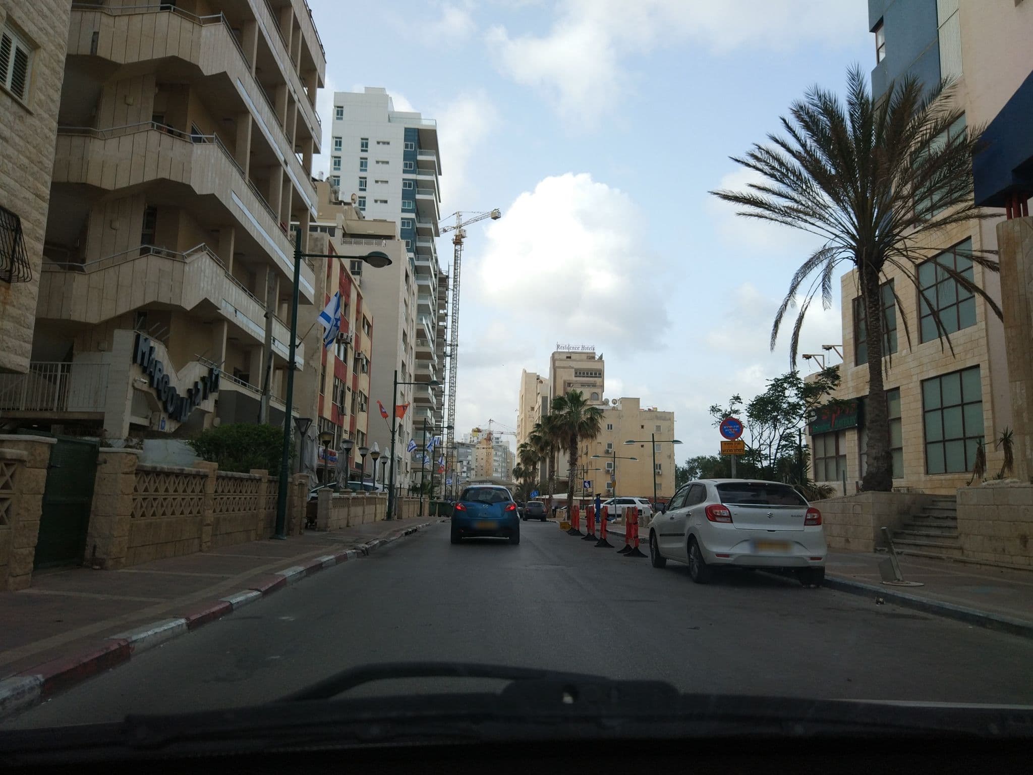 Street view near La Promenade, Netanya — © hind (CC BY-SA · Mapillary)