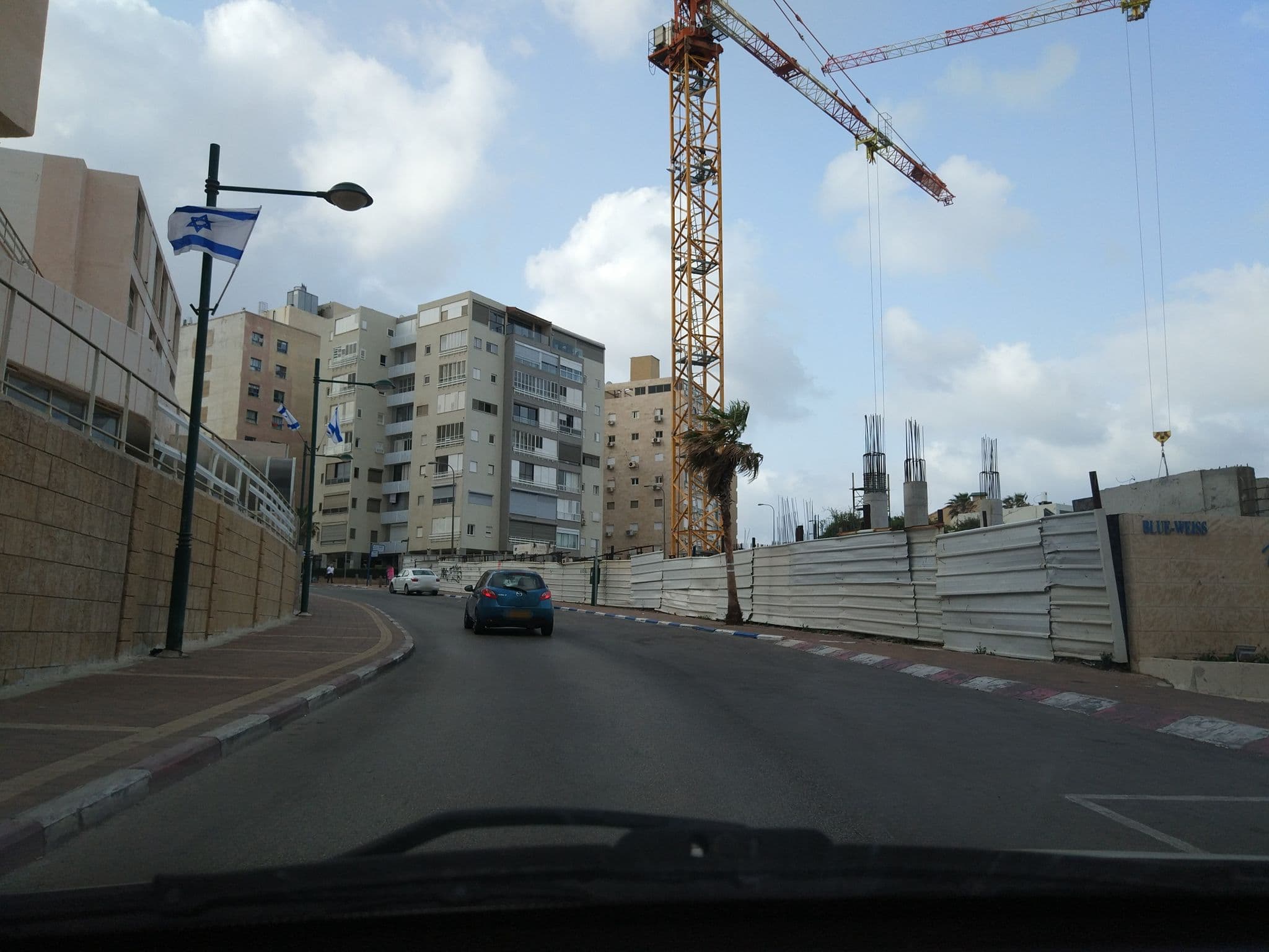 Street view near Blue Weiss, Netanya — © hind (CC BY-SA · Mapillary)