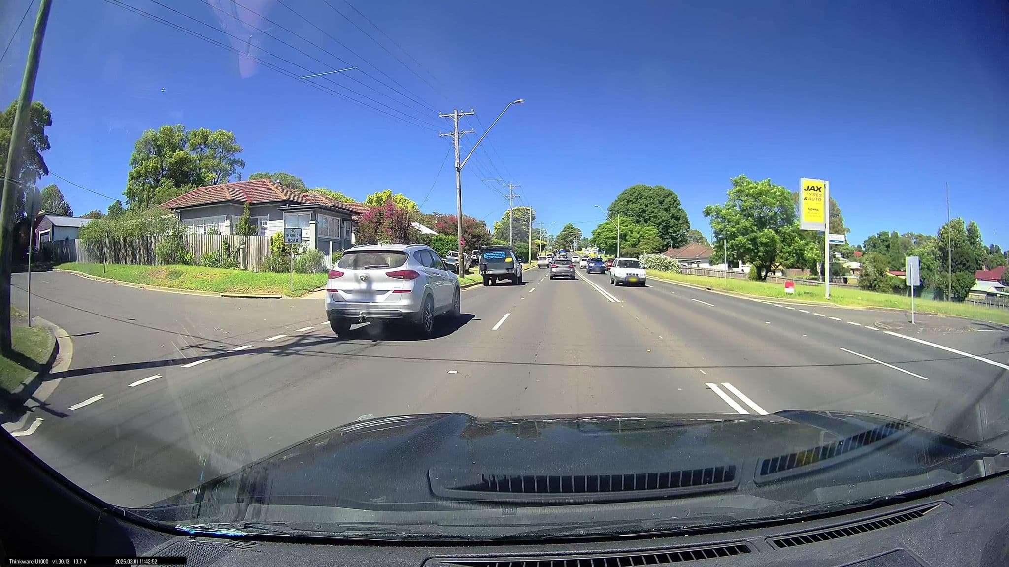 Street view near Marriott Park Motel, Nowra — © maxim752 (CC BY-SA · Mapillary)