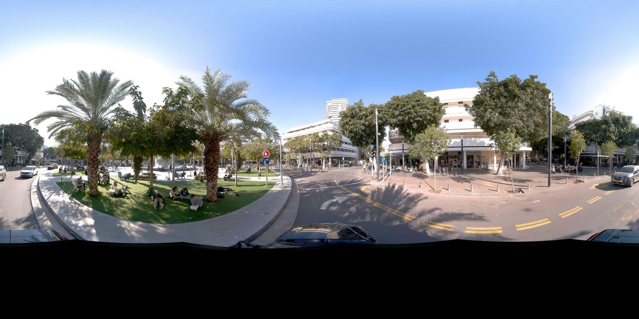 Street view near Ciname Hotel, Tel Aviv — © jeffreymartin (CC BY-SA · Mapillary)