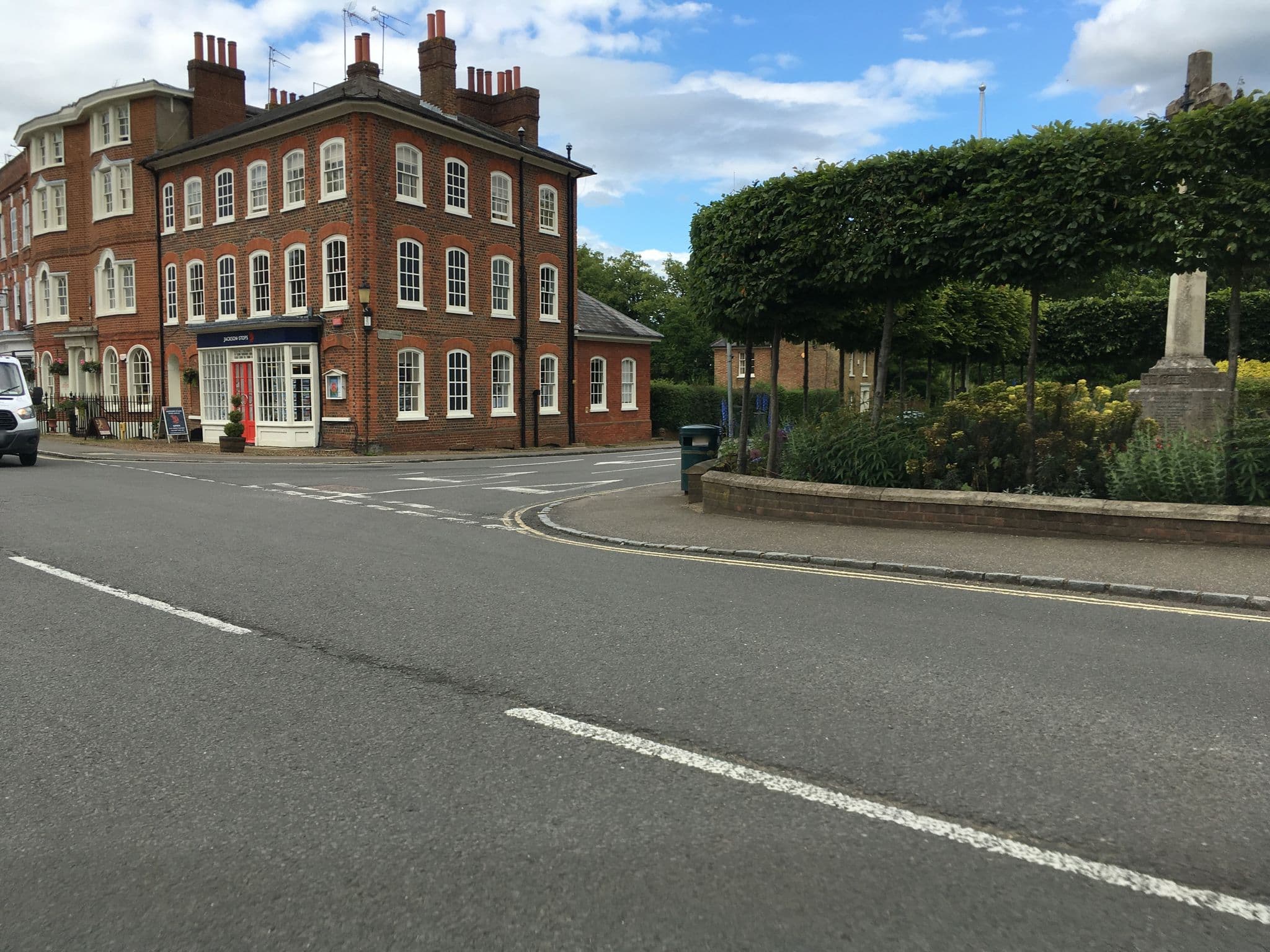 Street view near The Woburn Hotel, Woburn Sands — © southglos (CC BY-SA · Mapillary)