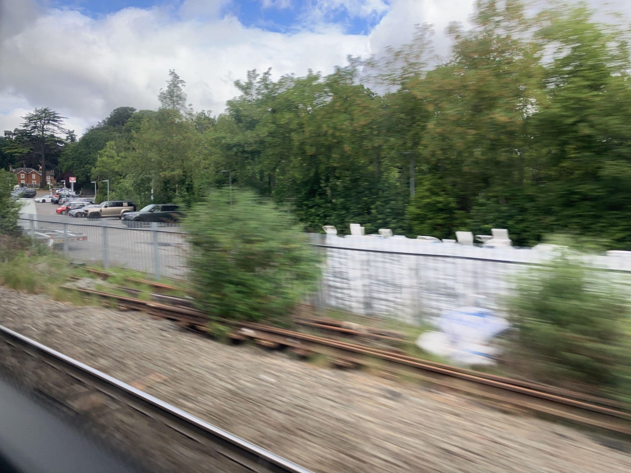 Street view near The Winchfield Inn, Hartley Wintney — © southglos (CC BY-SA · Mapillary)