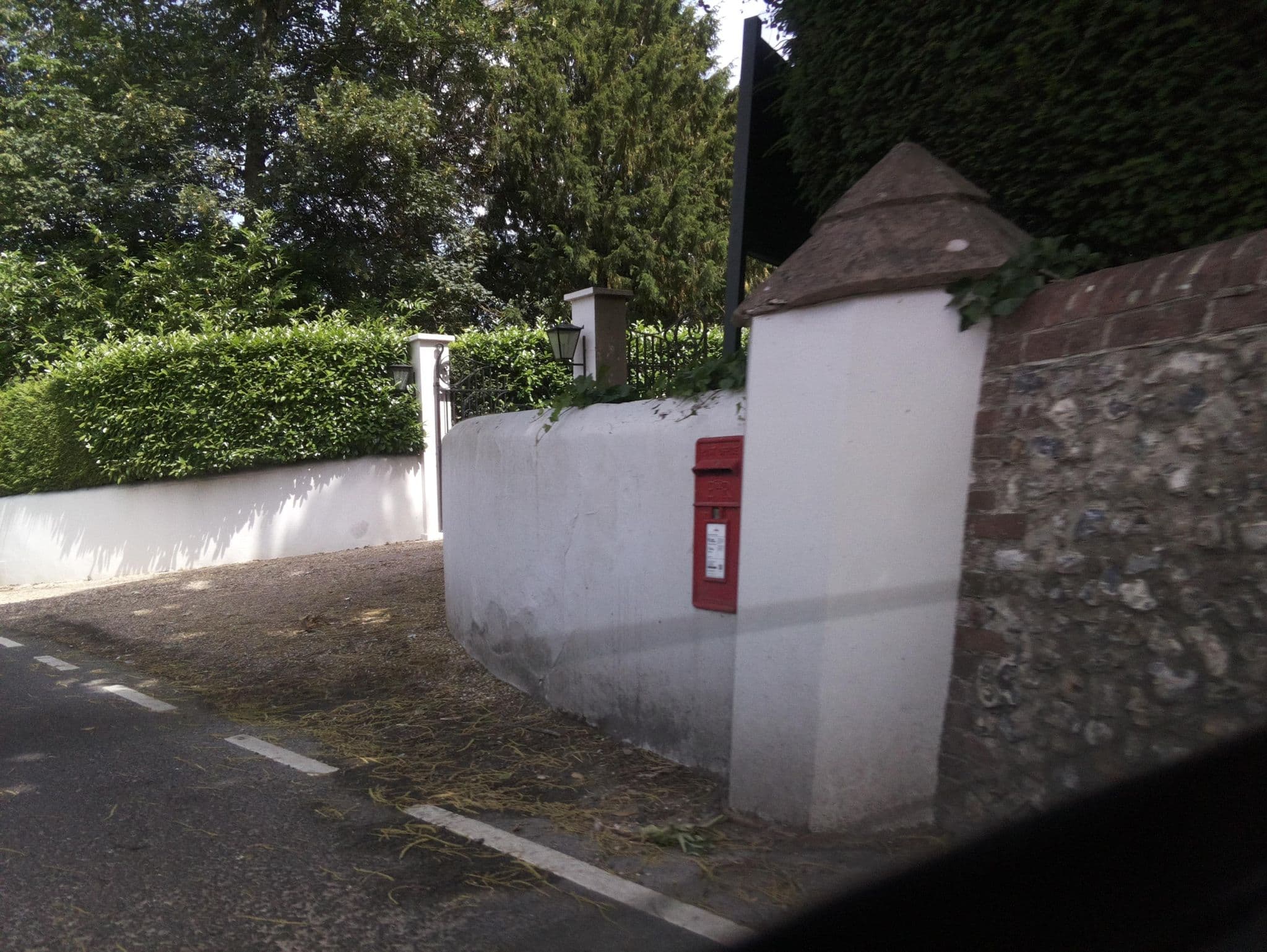 Street view near Langrish House, Petersfield — © southglos (CC BY-SA · Mapillary)
