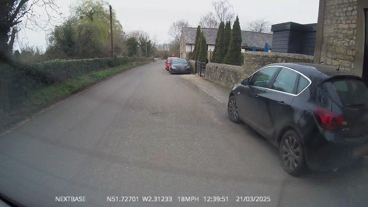 Street view near The George Inn, Eastington — © OrangeHurst97 (CC BY-SA · Mapillary)
