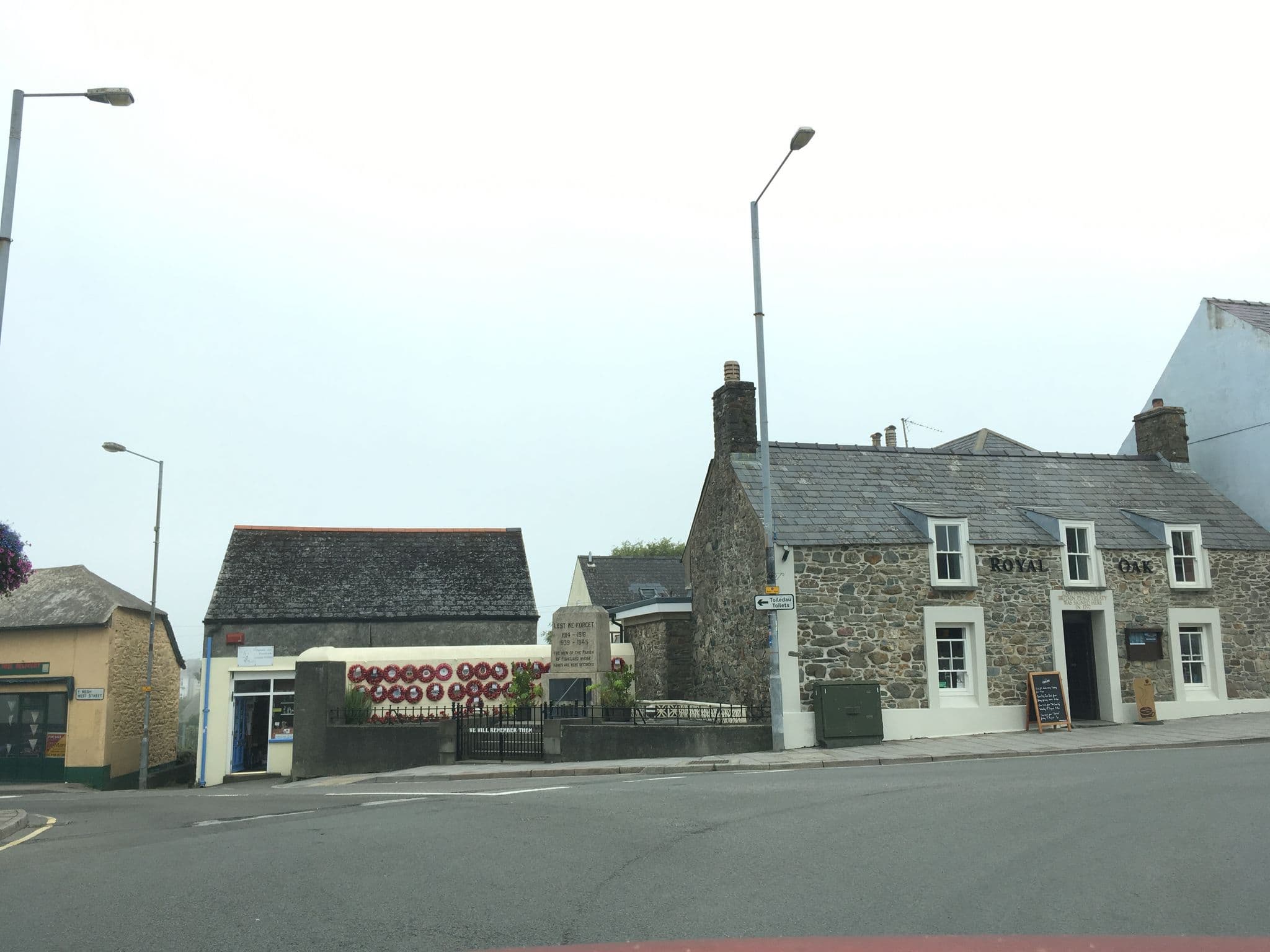 Street view near Abergwaun Hotel, Fishguard — © southglos (CC BY-SA · Mapillary)