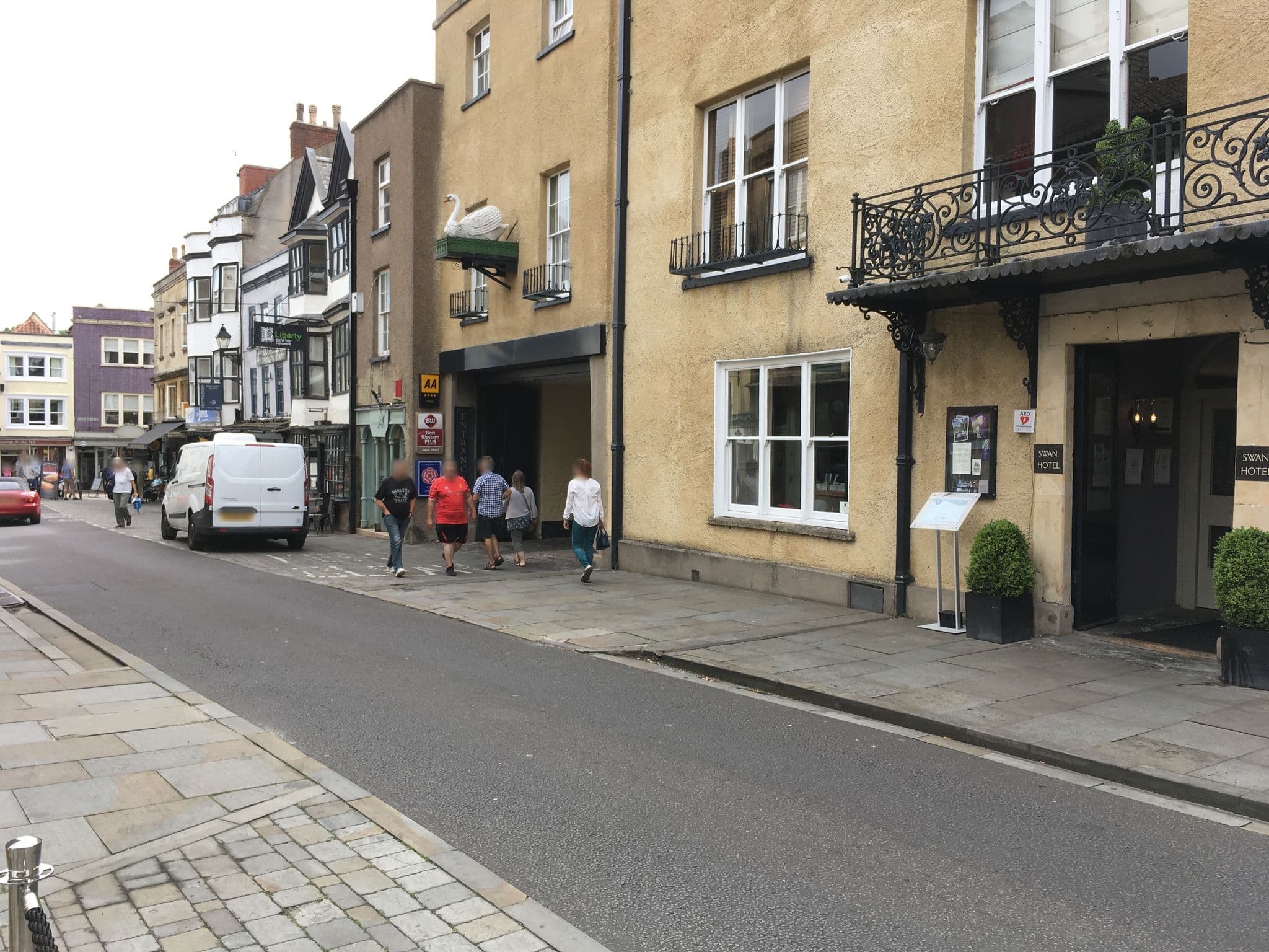 Street view near Swan Hotel, Wells — © southglos (CC BY-SA · Mapillary)