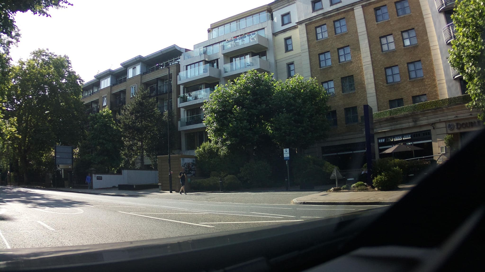 Street view near DoubleTree by Hilton London Angel Kings Cross, Islington — © southglos (CC BY-SA · Mapillary)