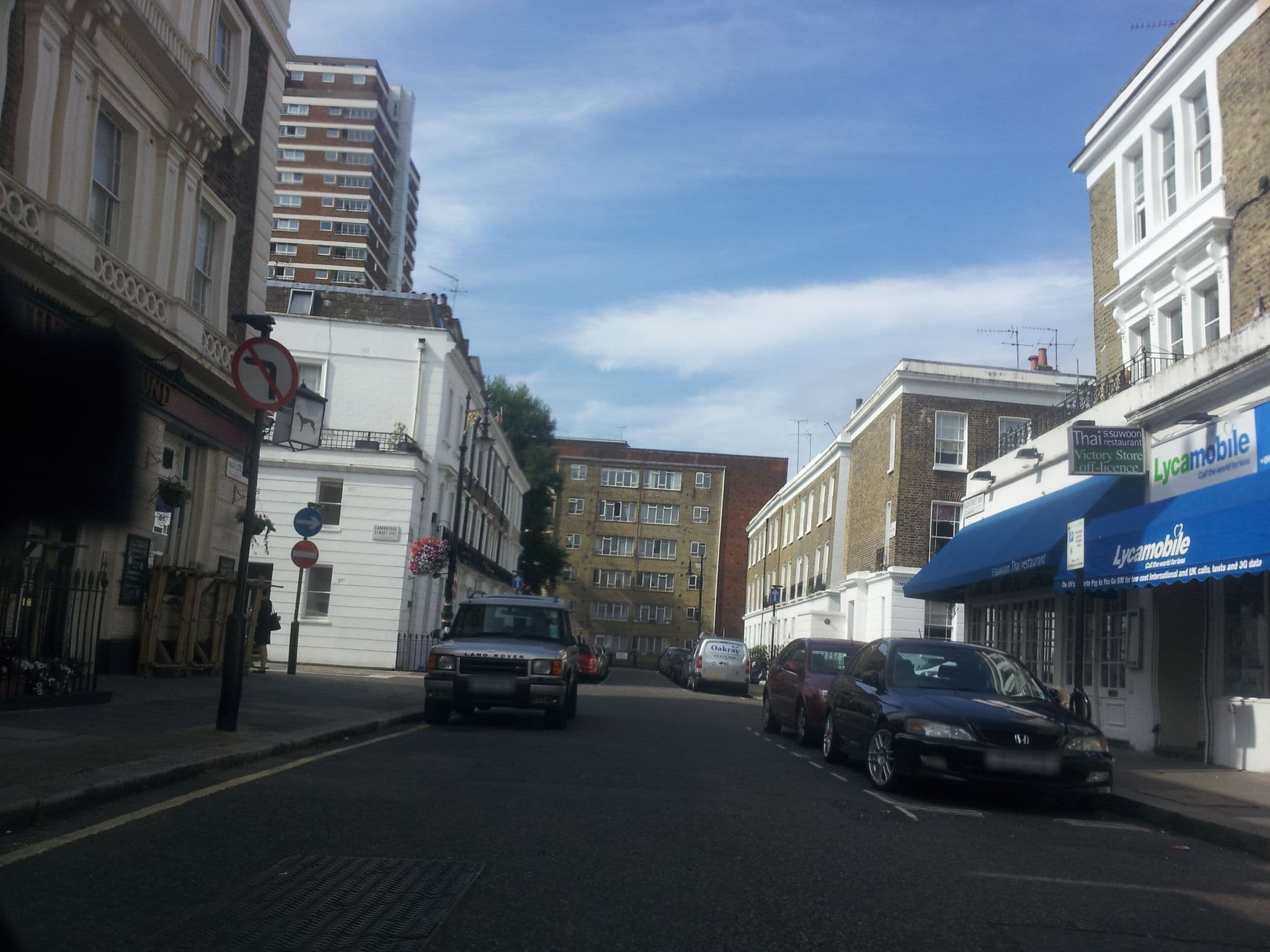 Street view near Best Western Hotel, Pimlico — © paulbiv (CC BY-SA · Mapillary)