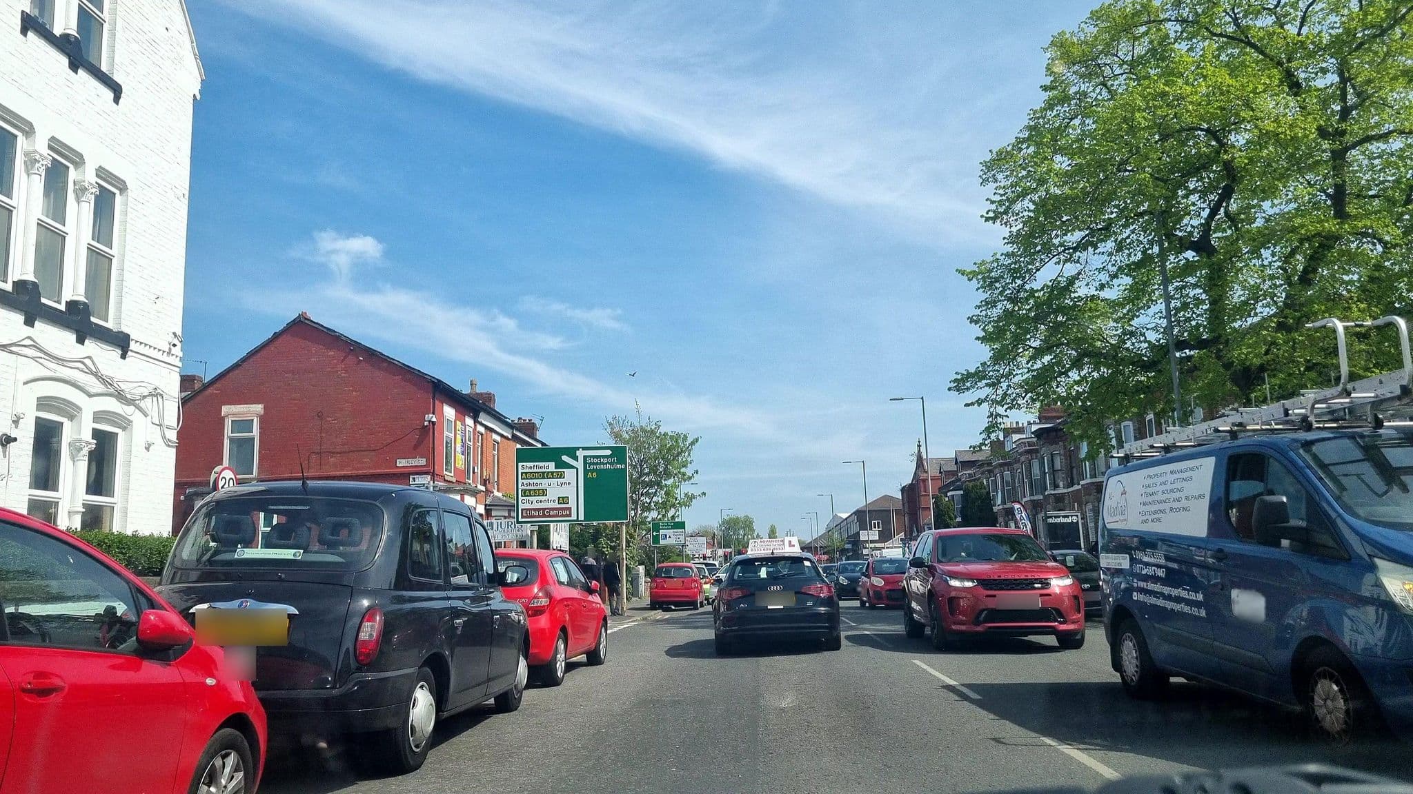 Street view near Dickenson Hotel, Longsight — © mappo2 (CC BY-SA · Mapillary)