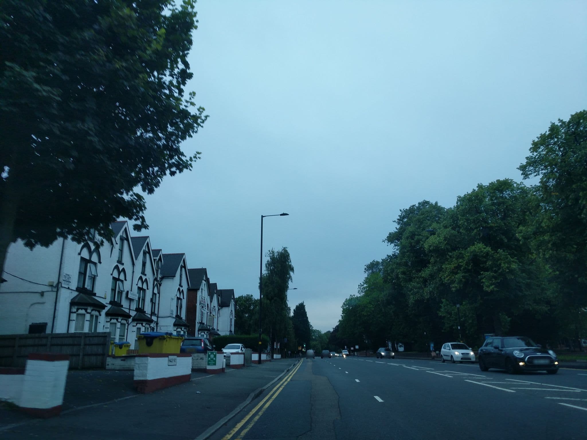 Street view near Fairlawns Hotel, Smethwick — © adam2 (CC BY-SA · Mapillary)