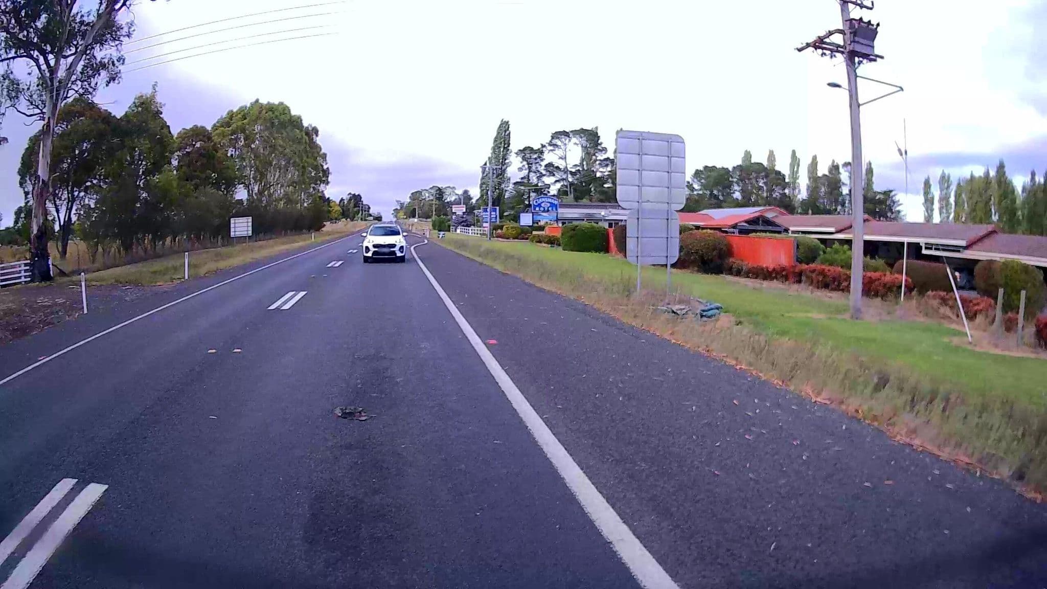 Street view near Clansman Motel, Glen Innes — © bob3bob3 (CC BY-SA · Mapillary)