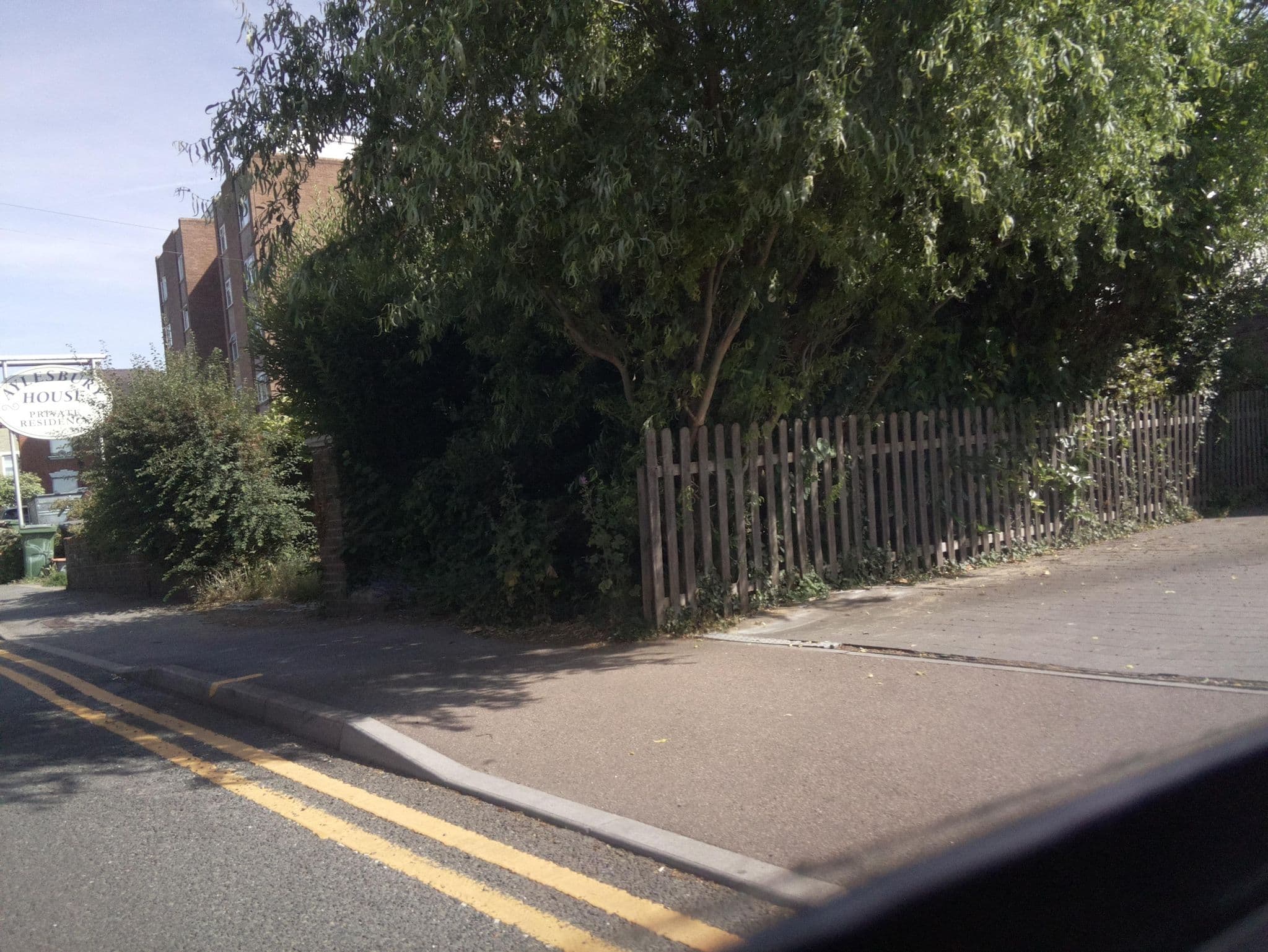 Street view near Aylesbury Guest House, Maidstone — © southglos (CC BY-SA · Mapillary)