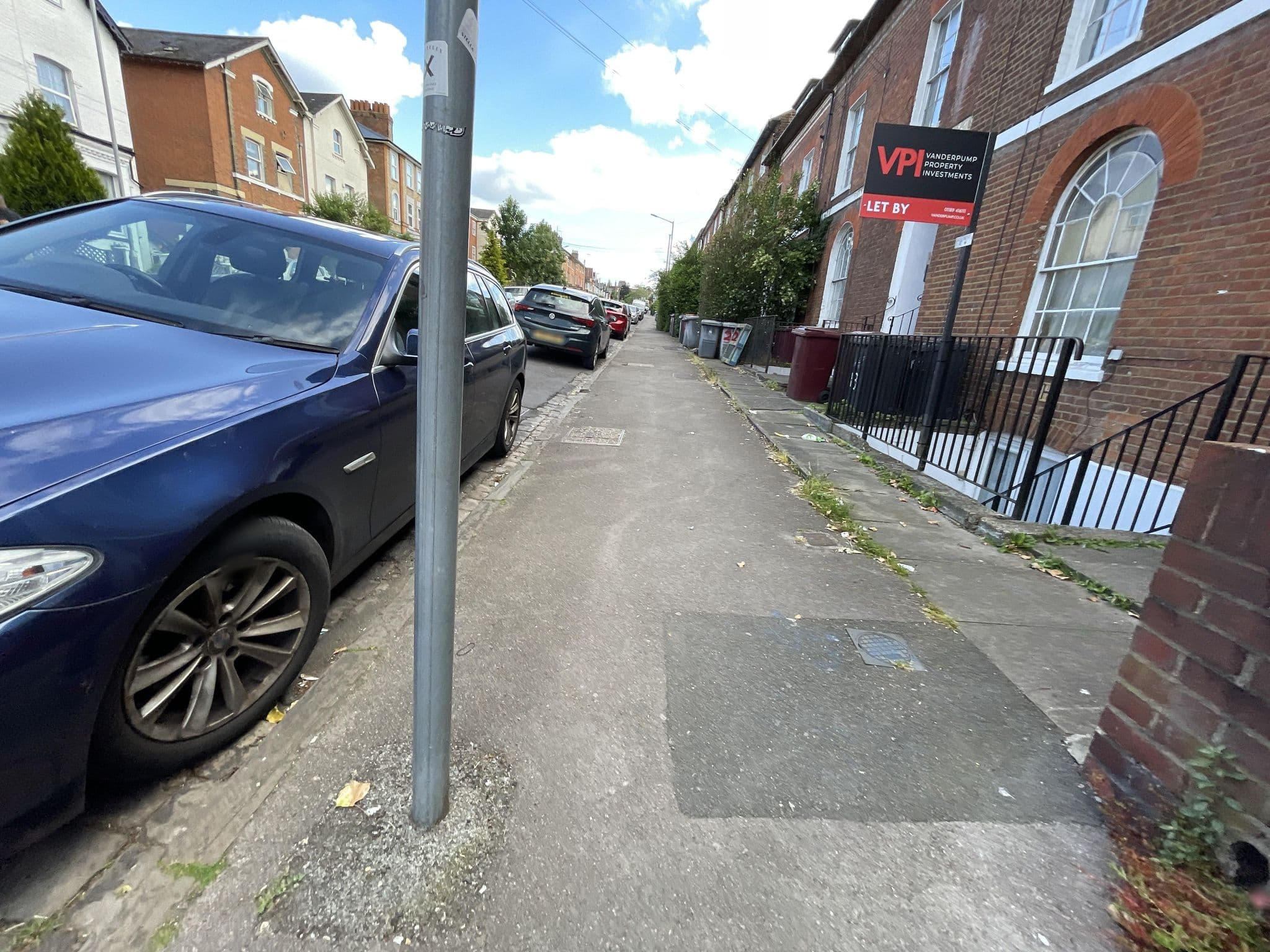 Street view near Crown Lodge Guest House, Reading — © 4004 (CC BY-SA · Mapillary)