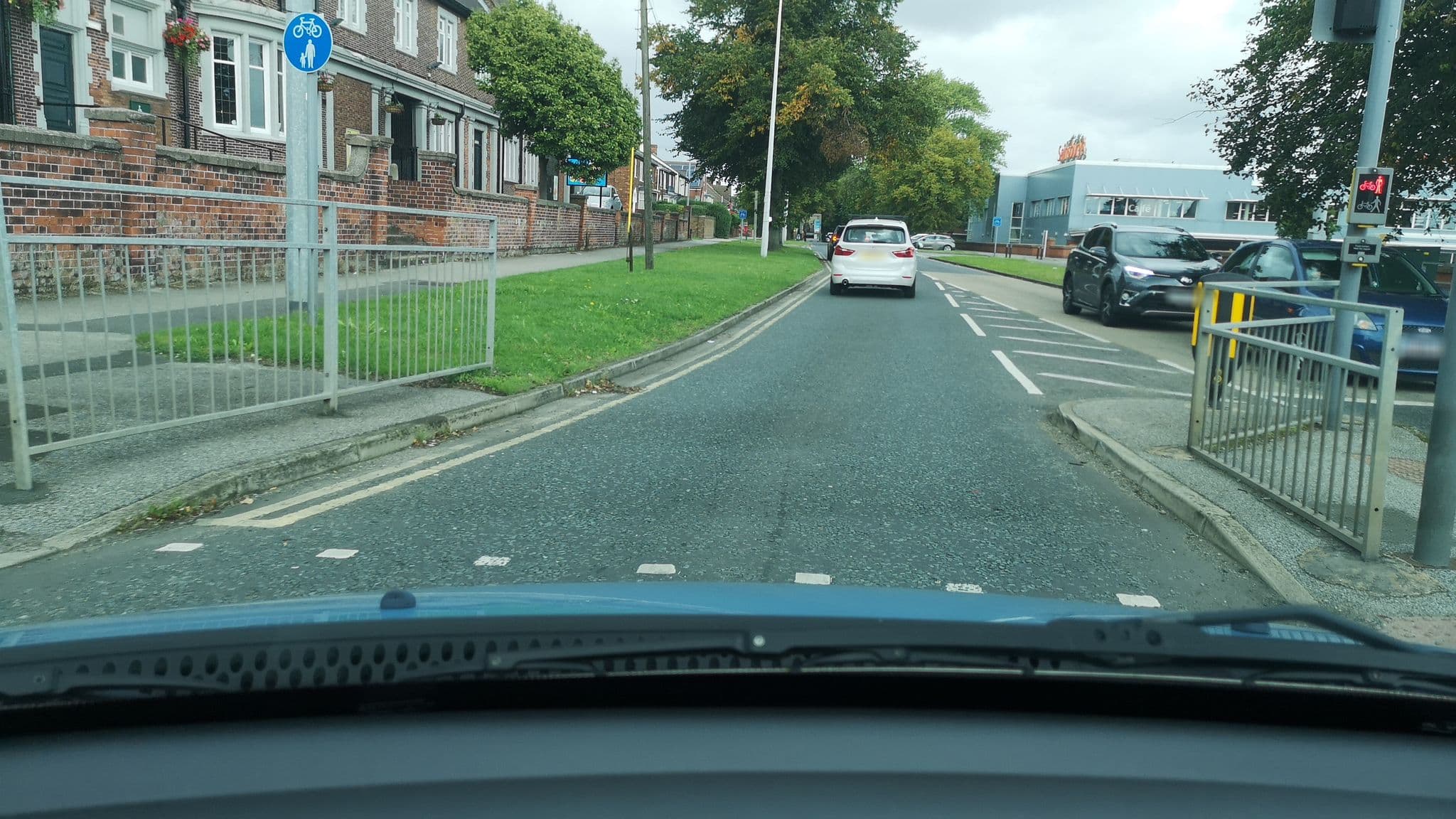 Street view near The Royal Hotel, Scunthorpe — © cuttlebug (CC BY-SA · Mapillary)