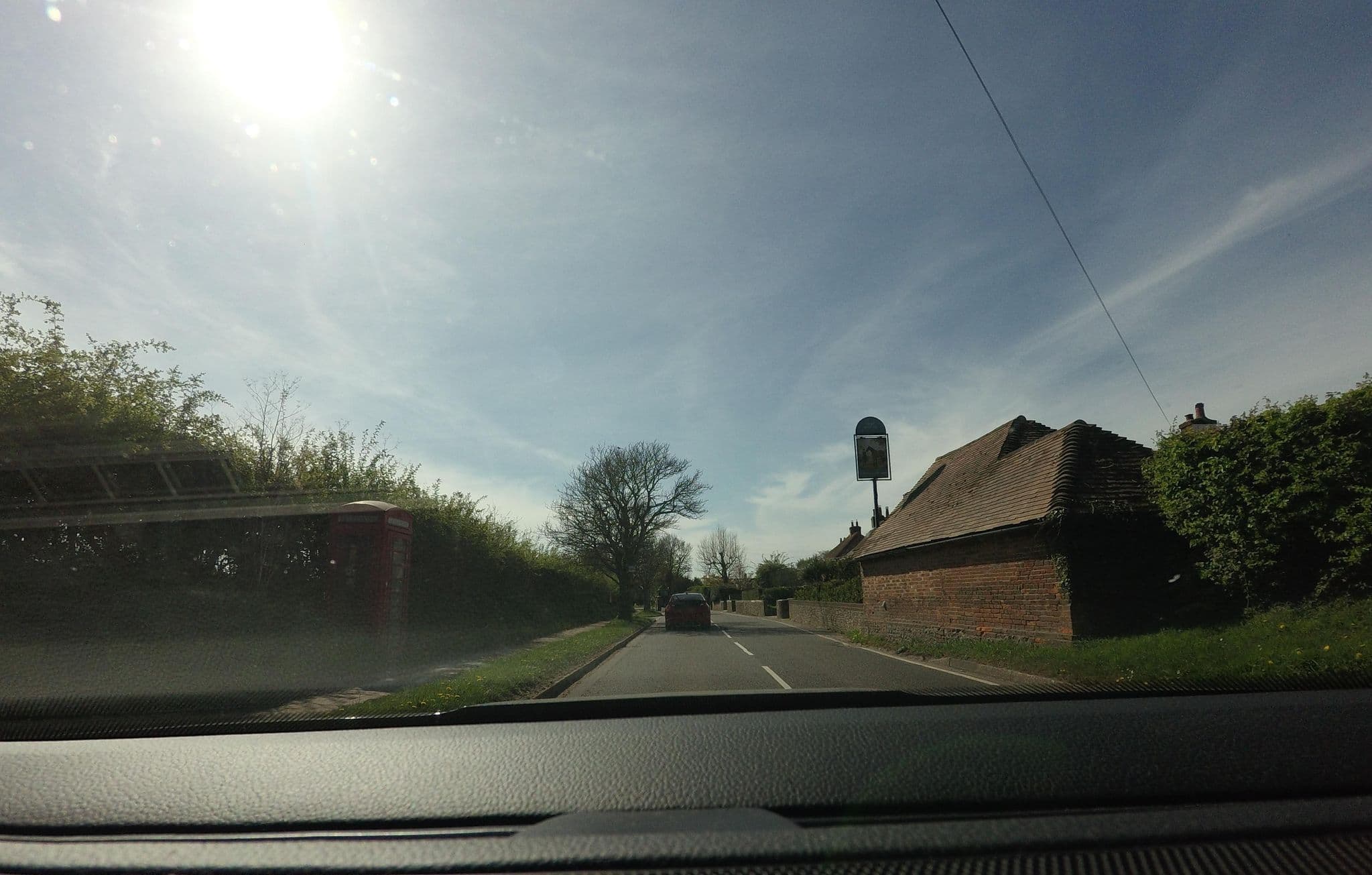 Street view near Horse & Groom, Fishbourne — © tallguy (CC BY-SA · Mapillary)
