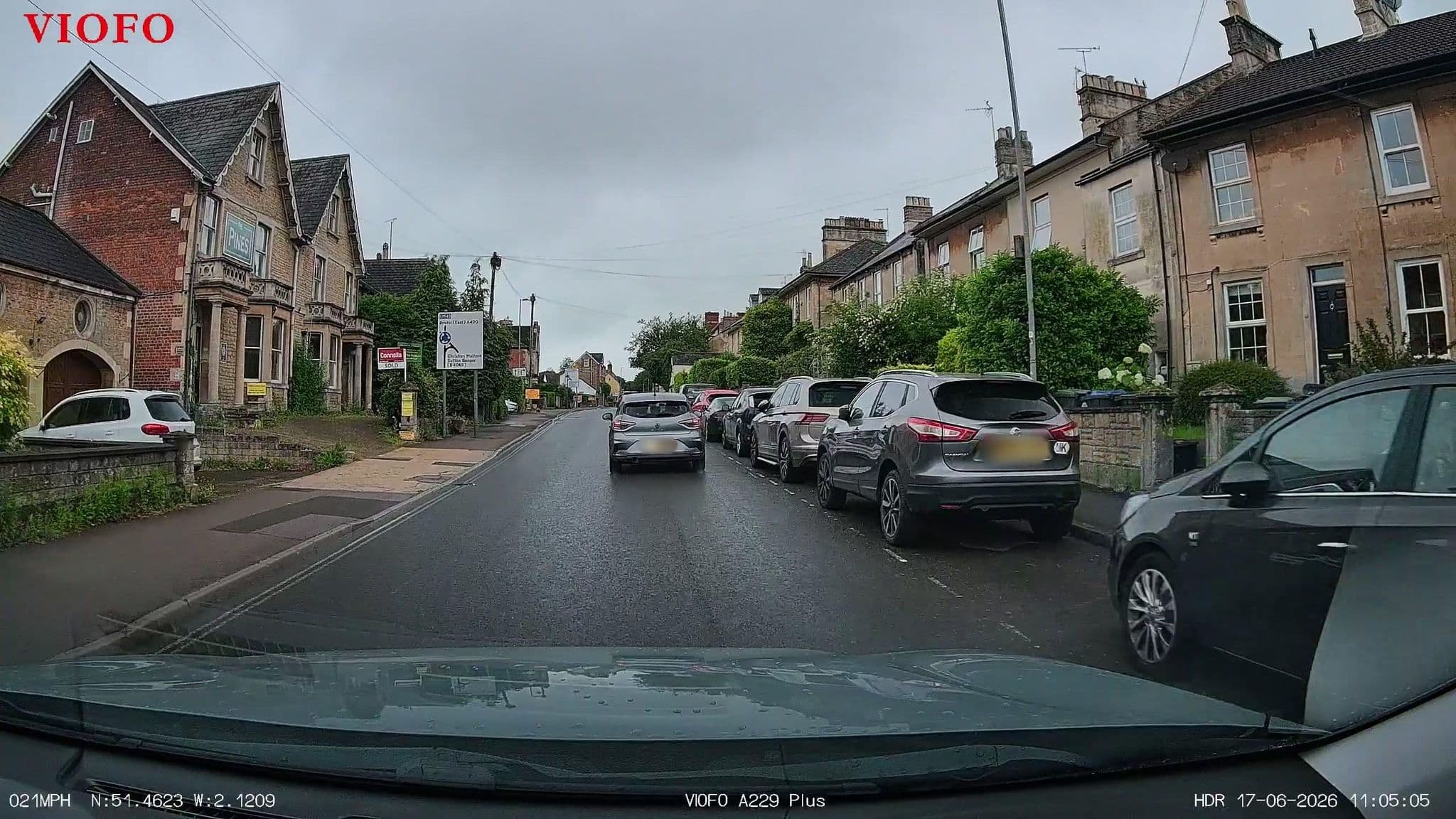 Street view near Pines Hotel, Chippenham — © RyanBush (CC BY-SA · Mapillary)