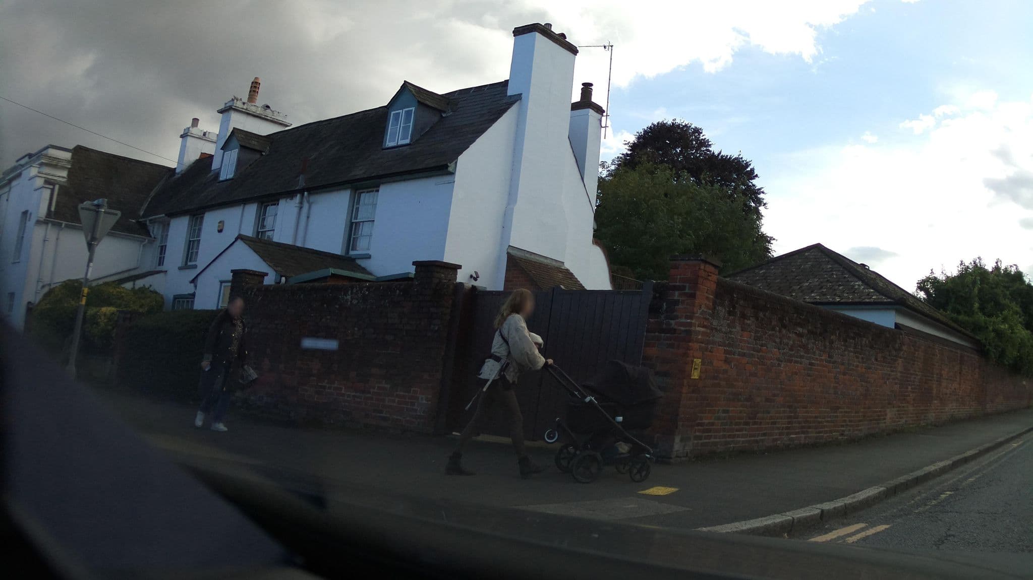 Street view near Glade End Guest House, Marlow — © southglos (CC BY-SA · Mapillary)