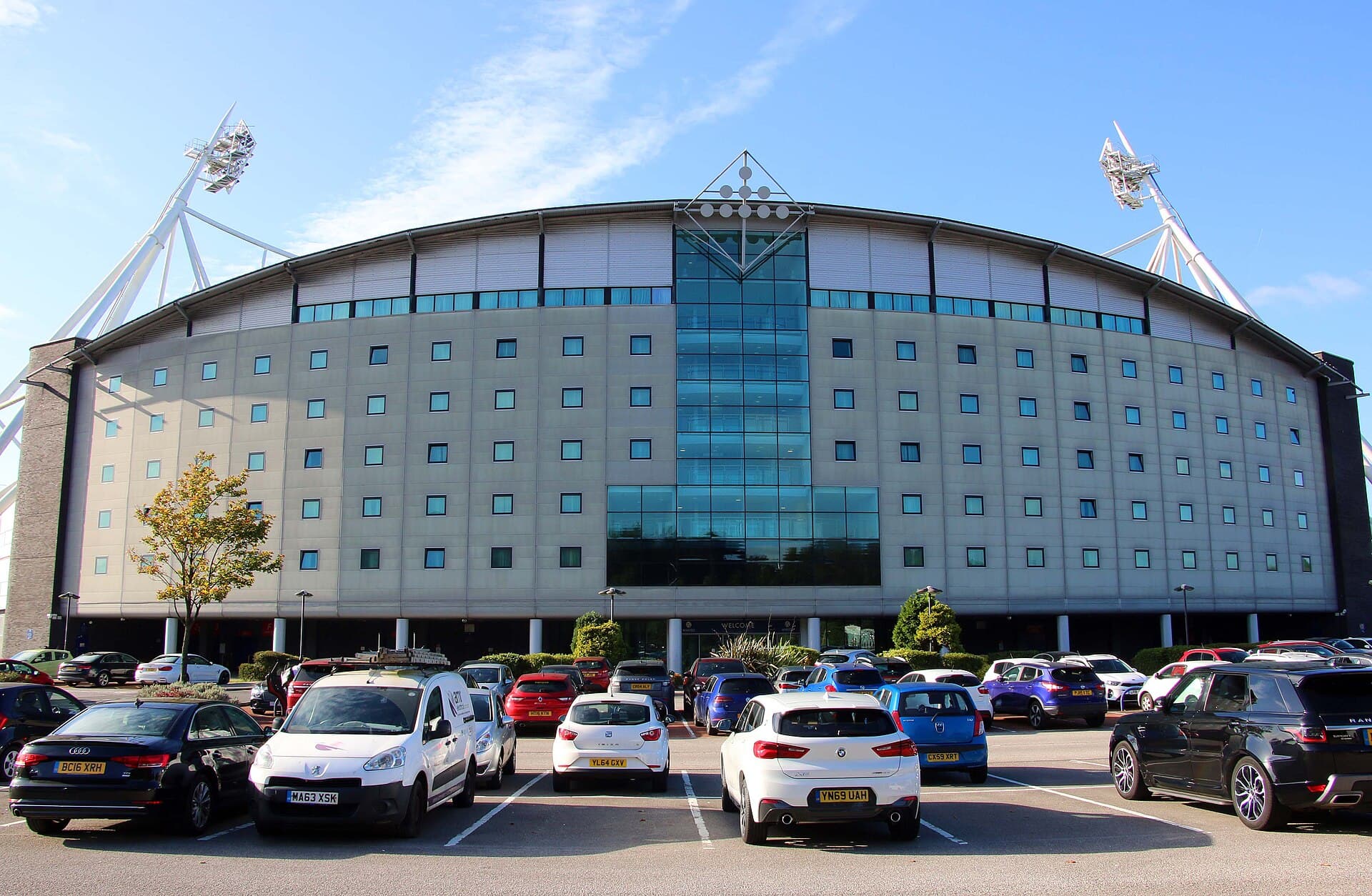 Bolton Whites (via Wikimedia Commons, CC BY-SA 2.0)
