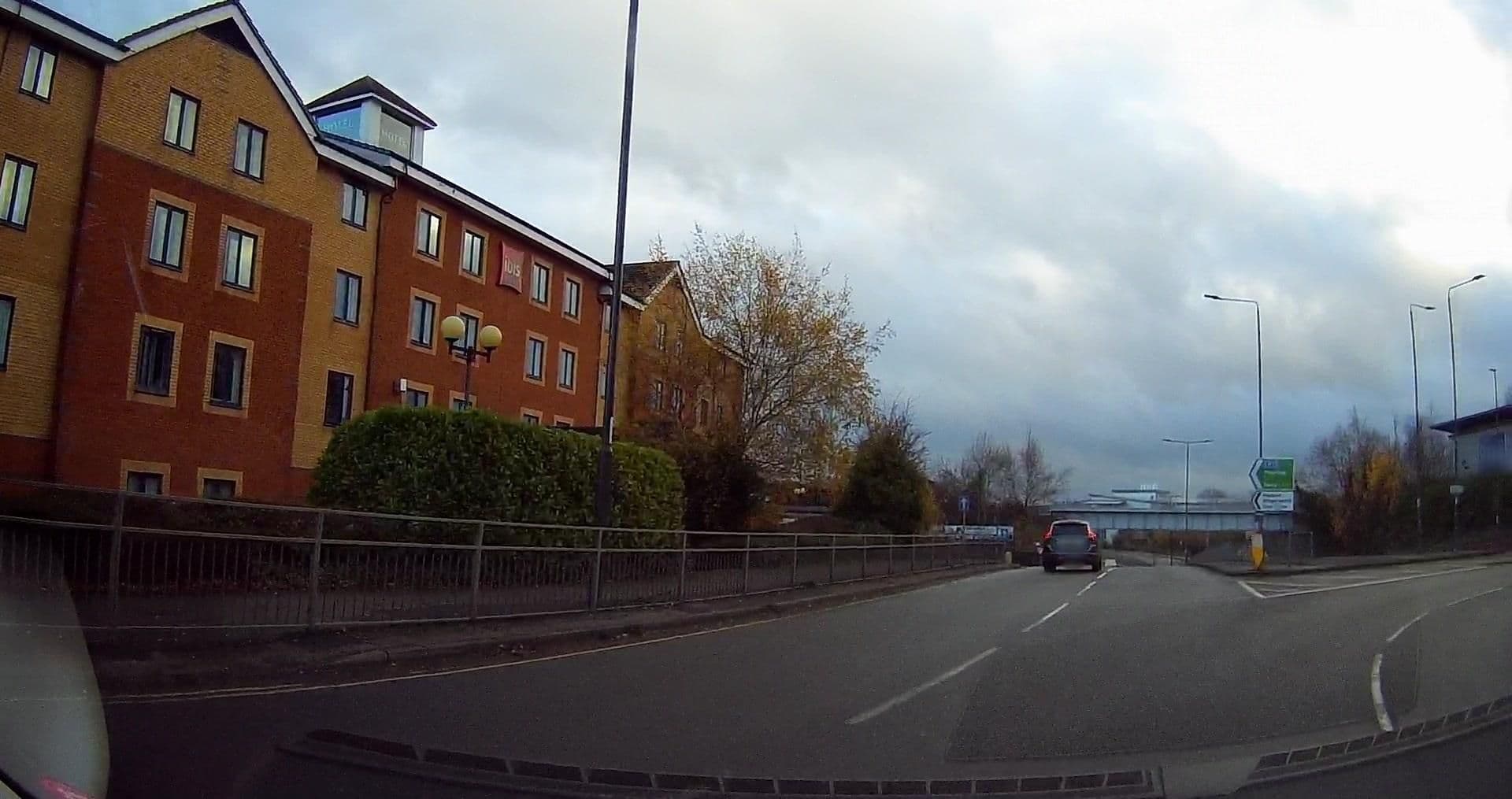 Street view near Travelodge, Chesterfield — © tallguy (CC BY-SA · Mapillary)