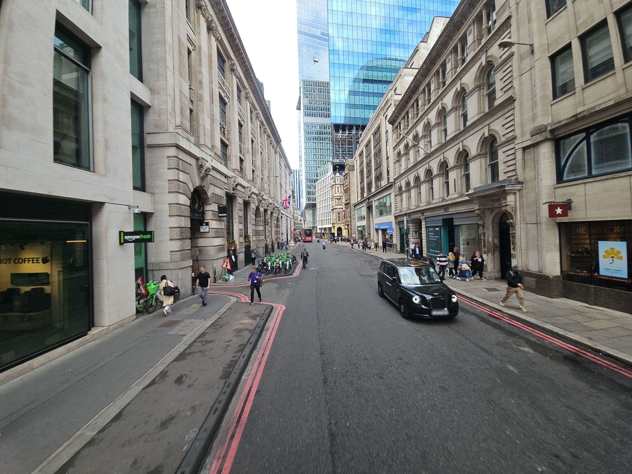 Street view near Club Quarters, City of London — © pbb (CC BY-SA · Mapillary)