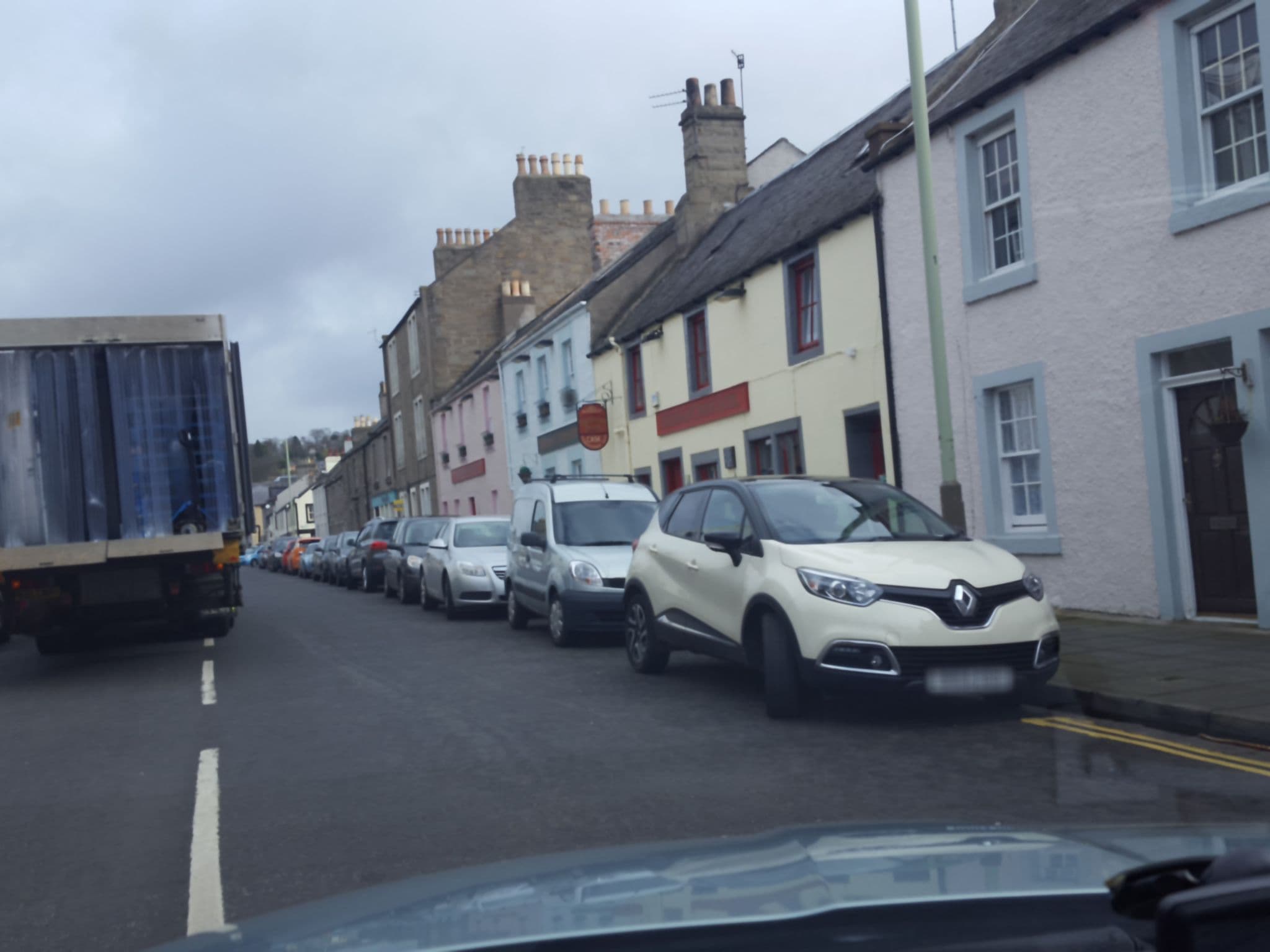 Street view near The Fisherman's Tavern, Tayport — © hobgoblin (CC BY-SA · Mapillary)